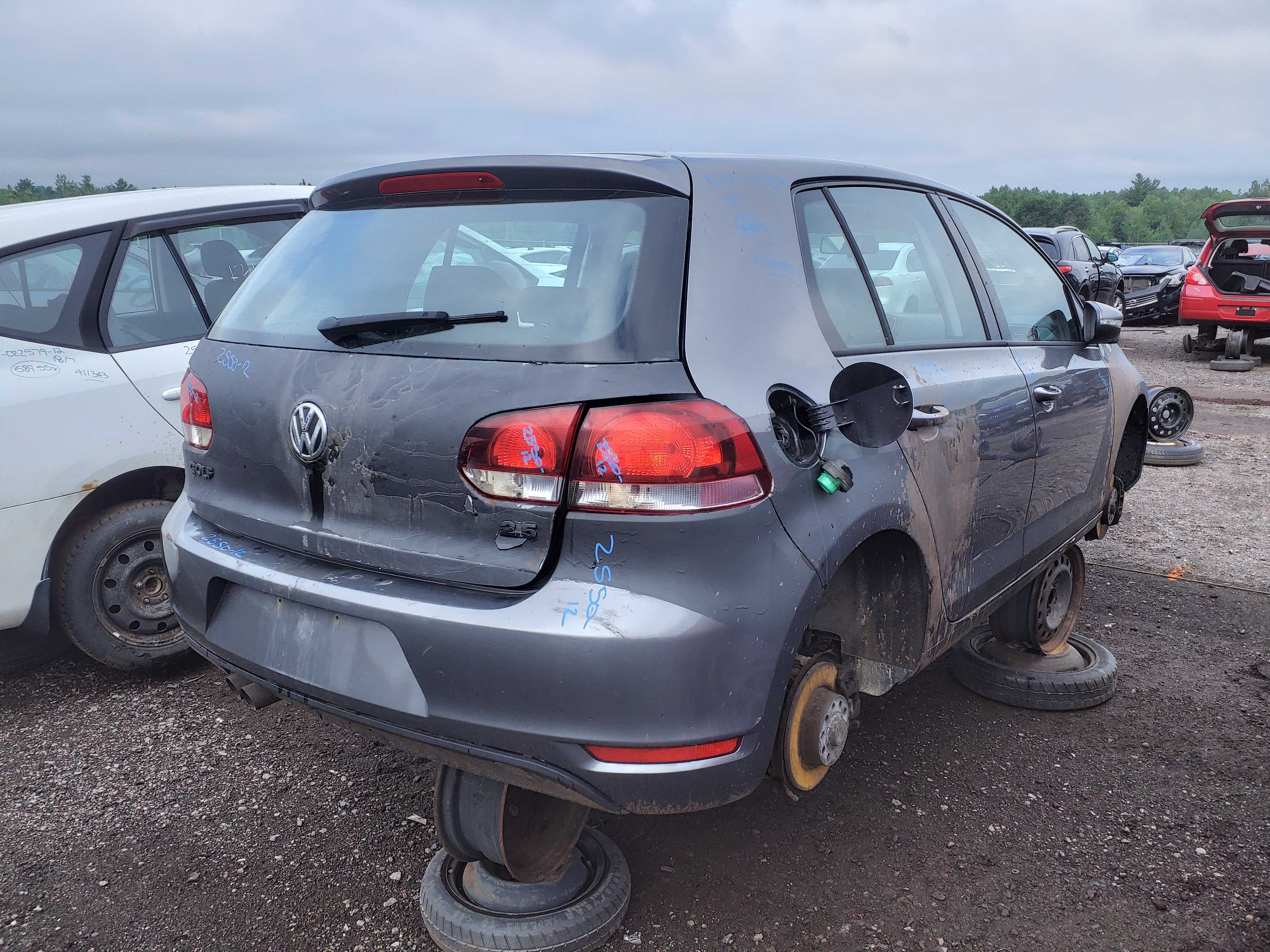 VOLKSWAGEN GOLF 2012