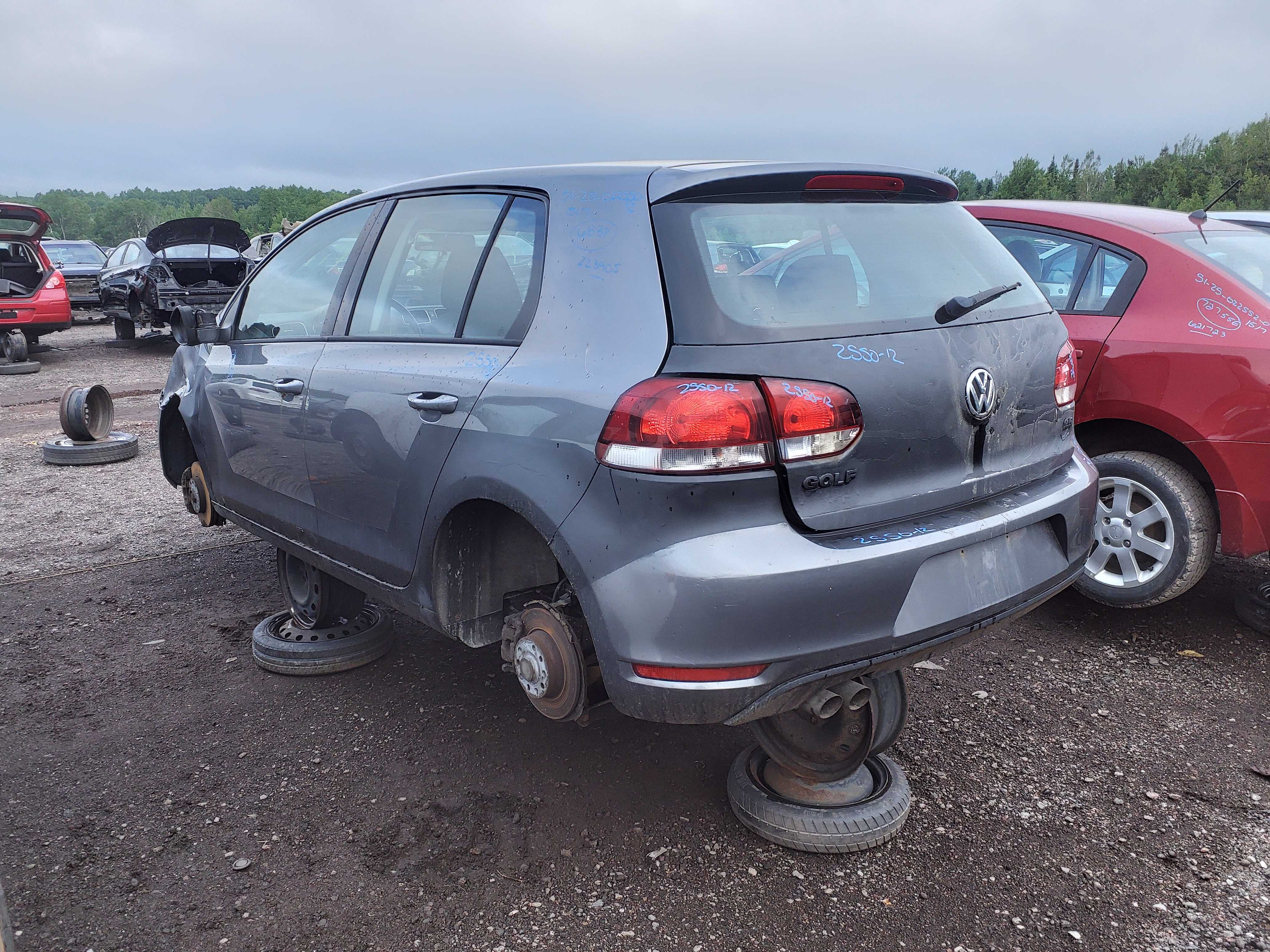 VOLKSWAGEN GOLF 2012