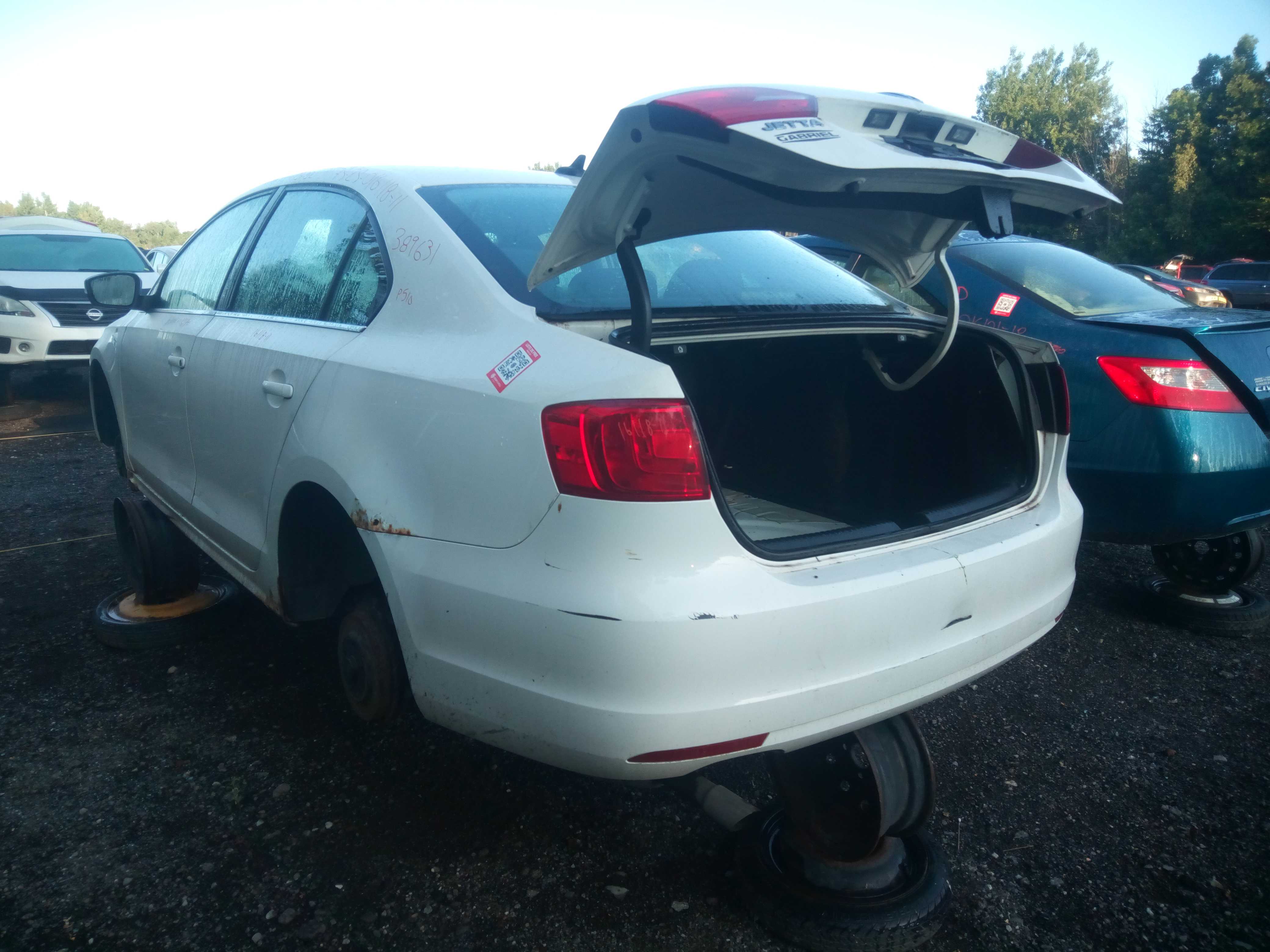 VOLKSWAGEN JETTA 2011