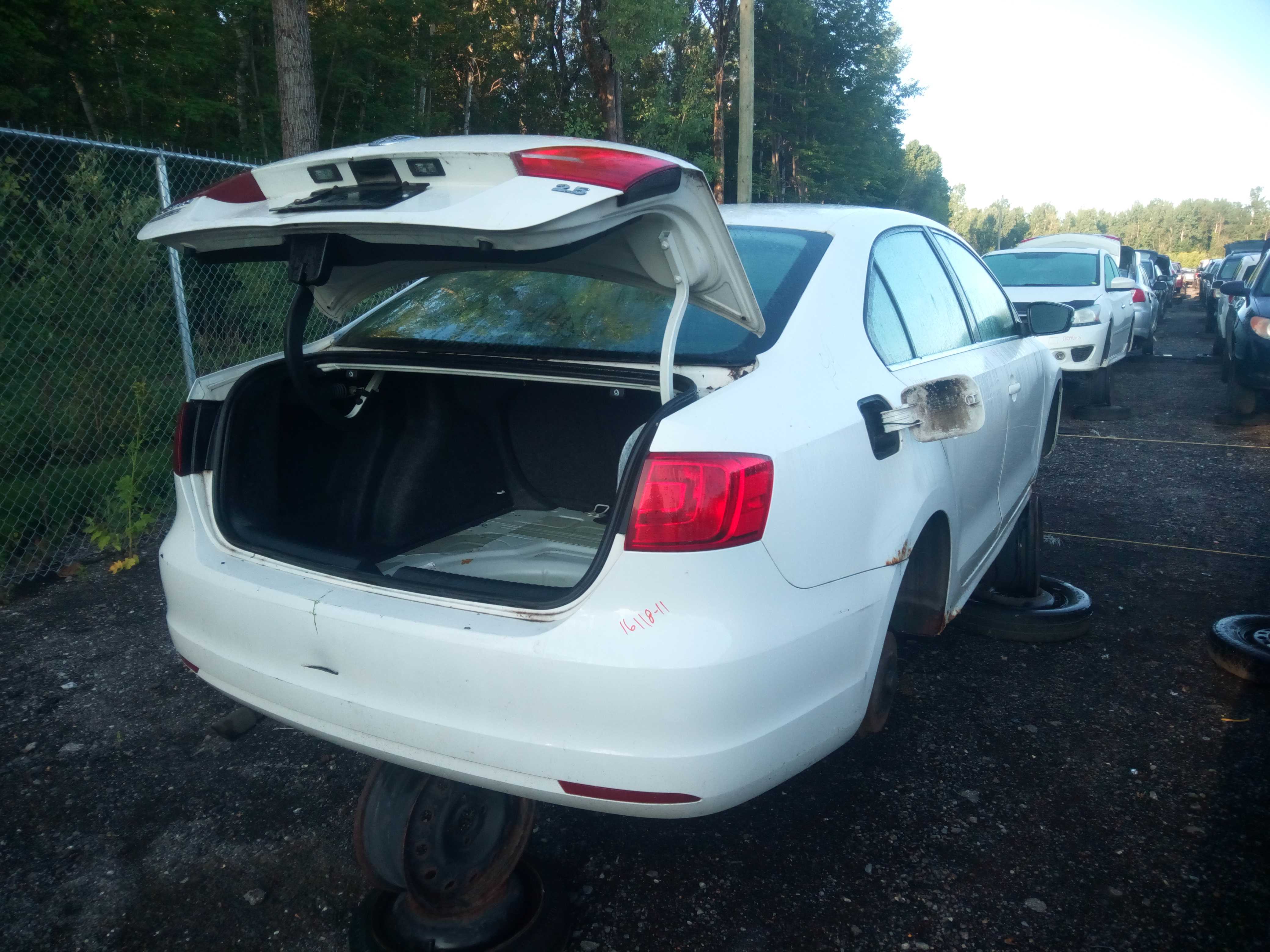VOLKSWAGEN JETTA 2011