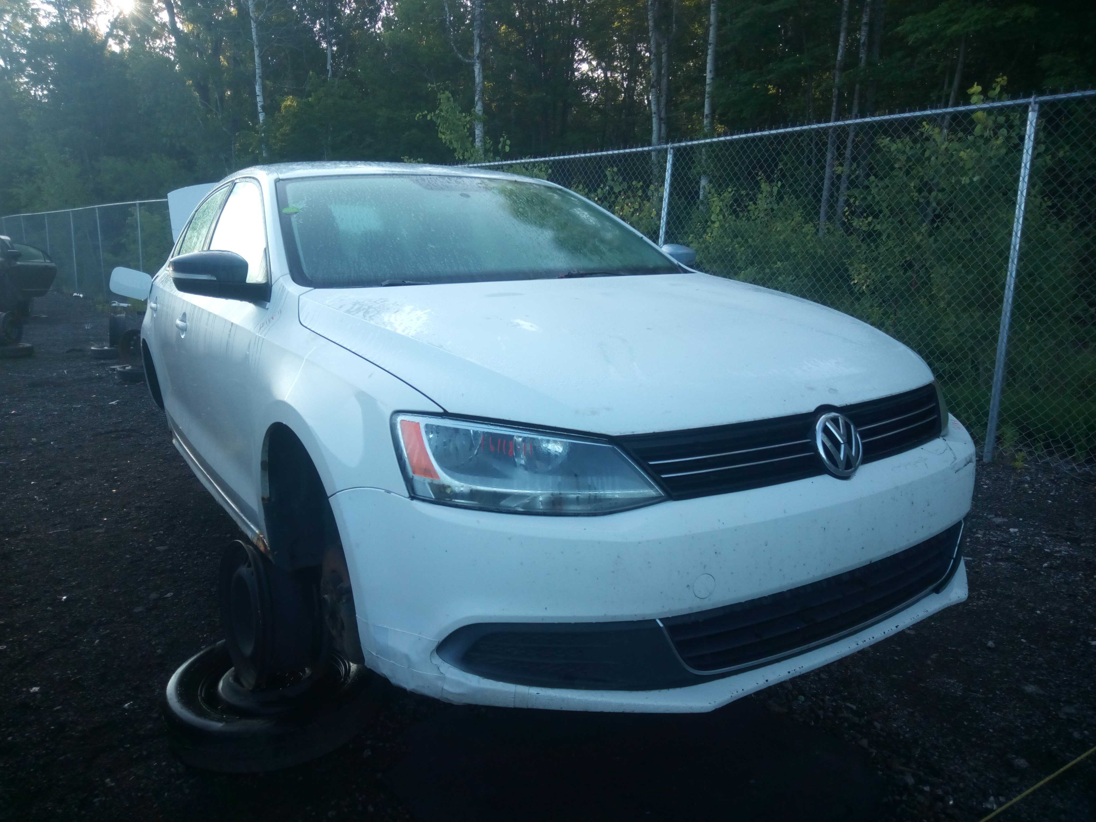VOLKSWAGEN JETTA 2011