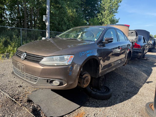 VOLKSWAGEN JETTA 2011