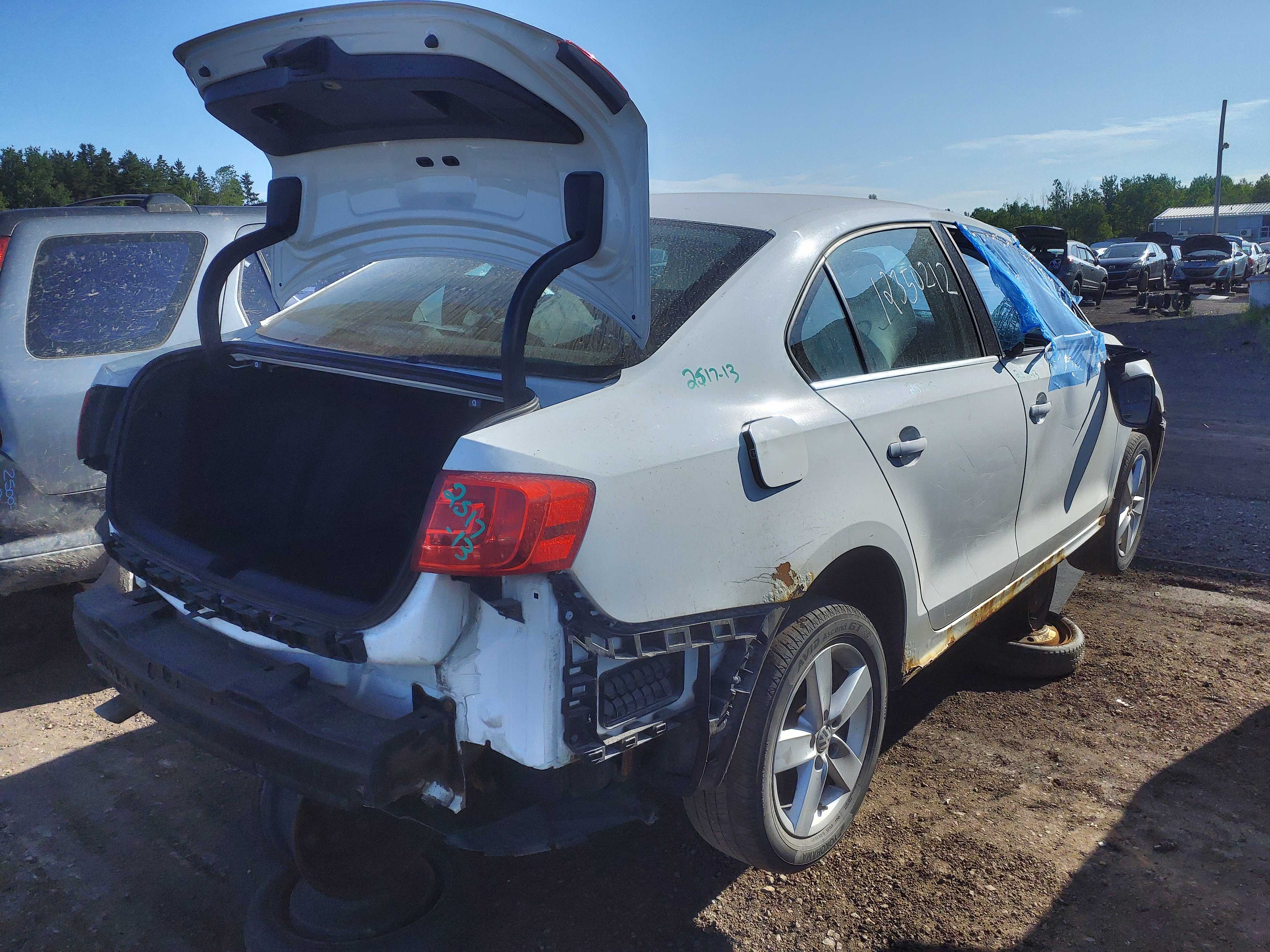 VOLKSWAGEN JETTA 2013