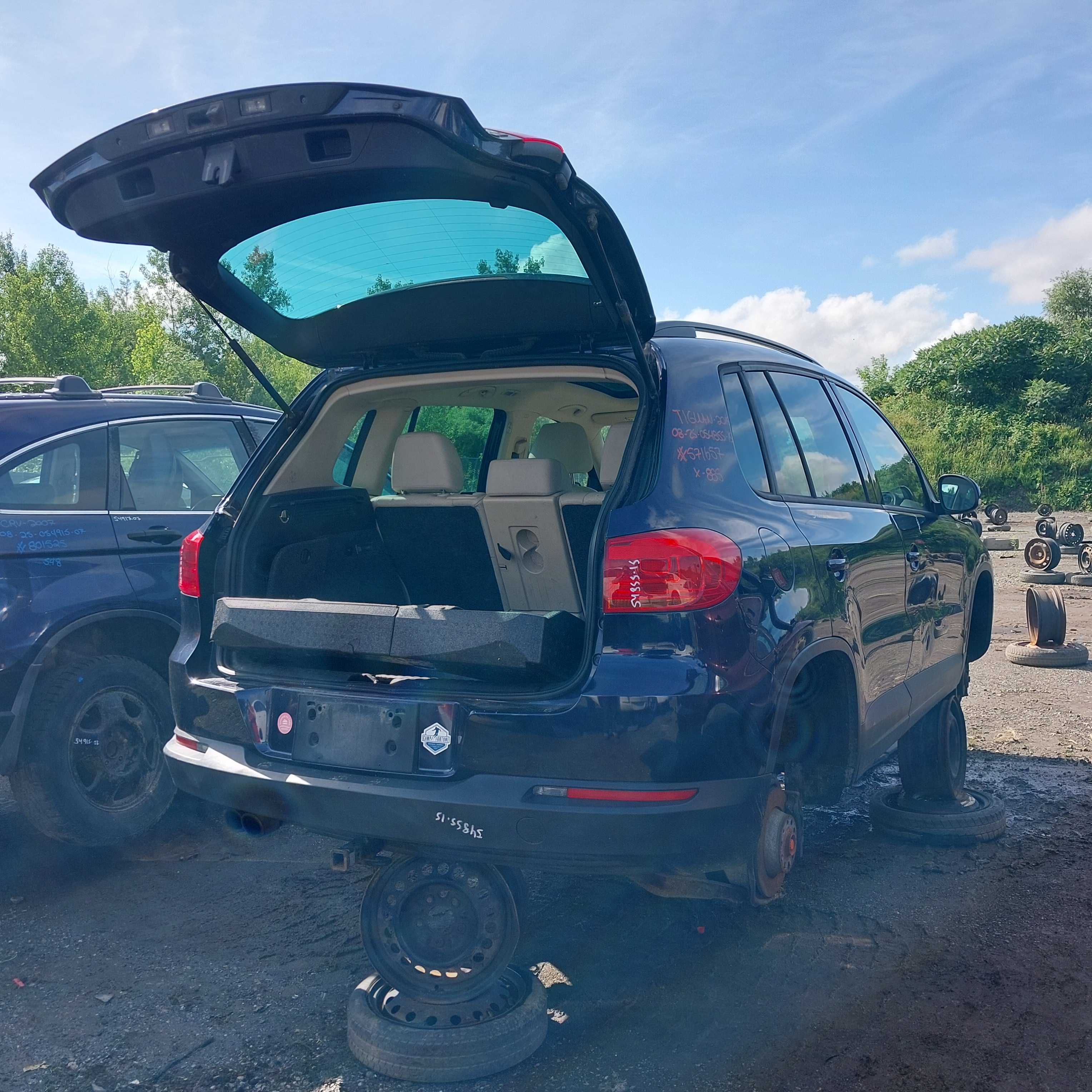VOLKSWAGEN TIGUAN 2015