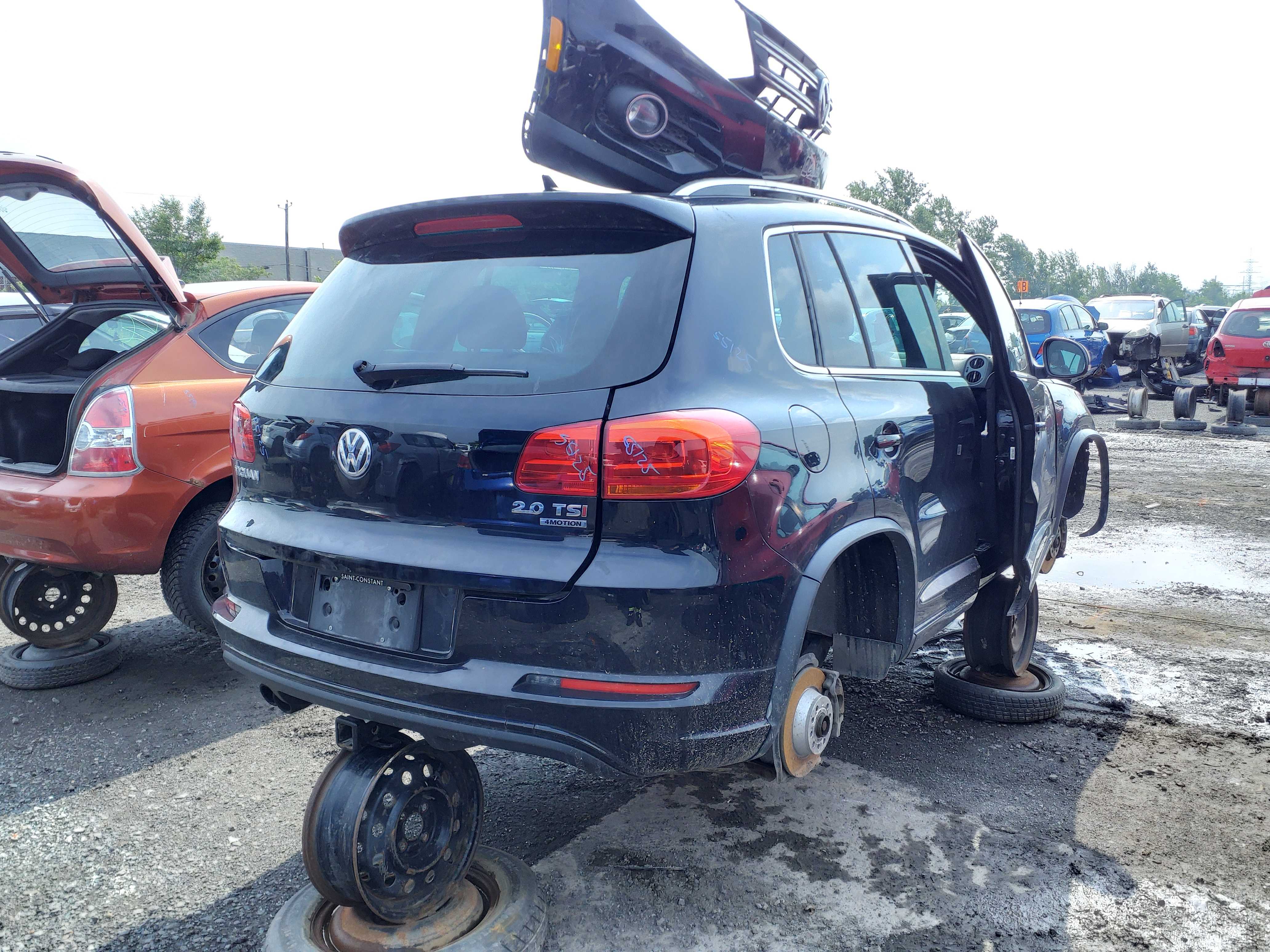 VOLKSWAGEN TIGUAN 2015