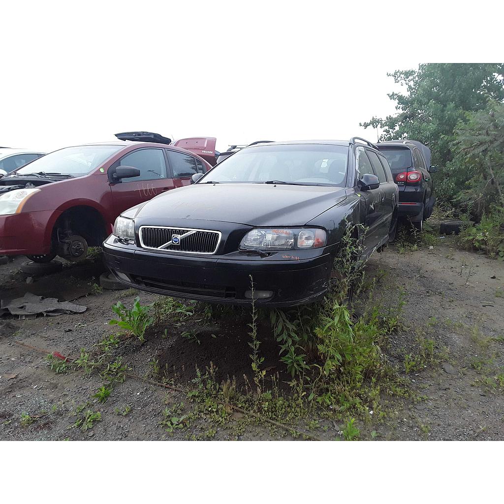 VOLVO V70 2003