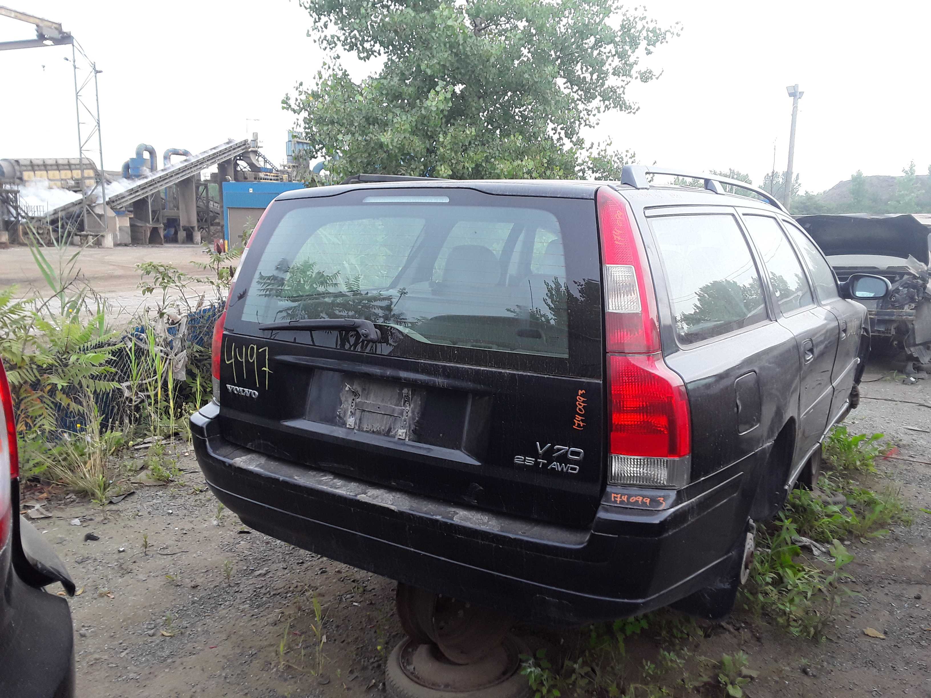 VOLVO V70 2003