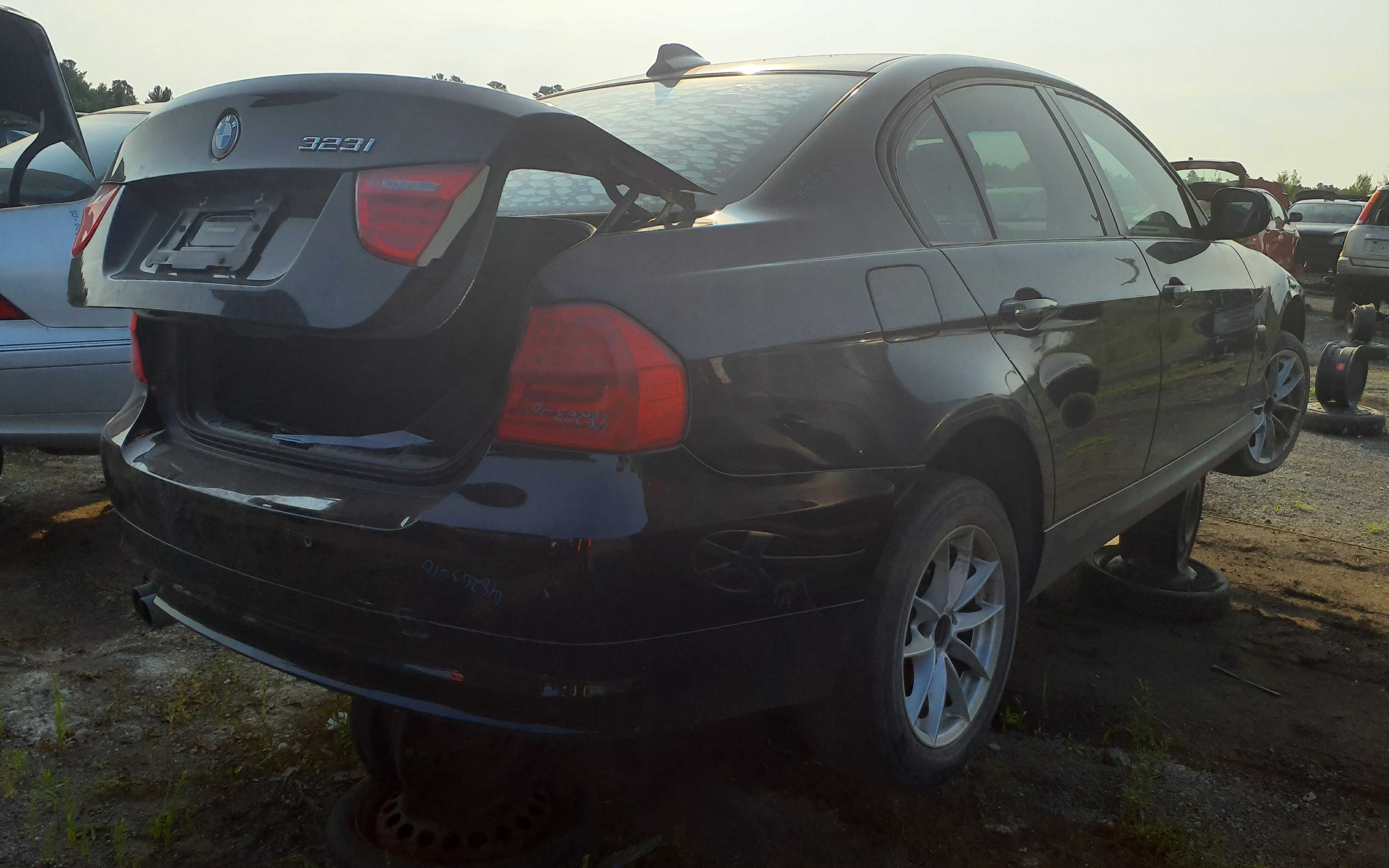 BMW 323 2010