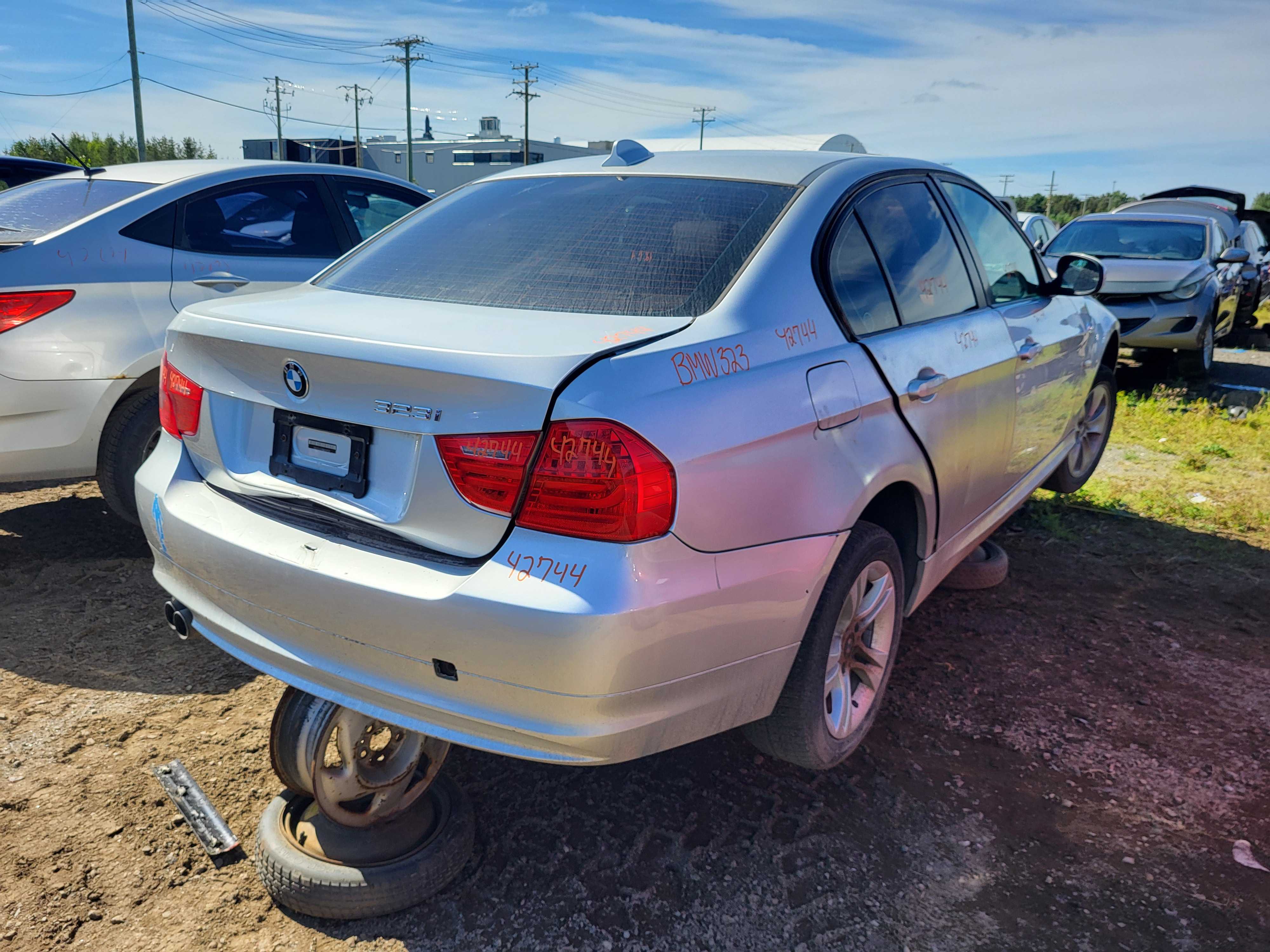 BMW 323 2011