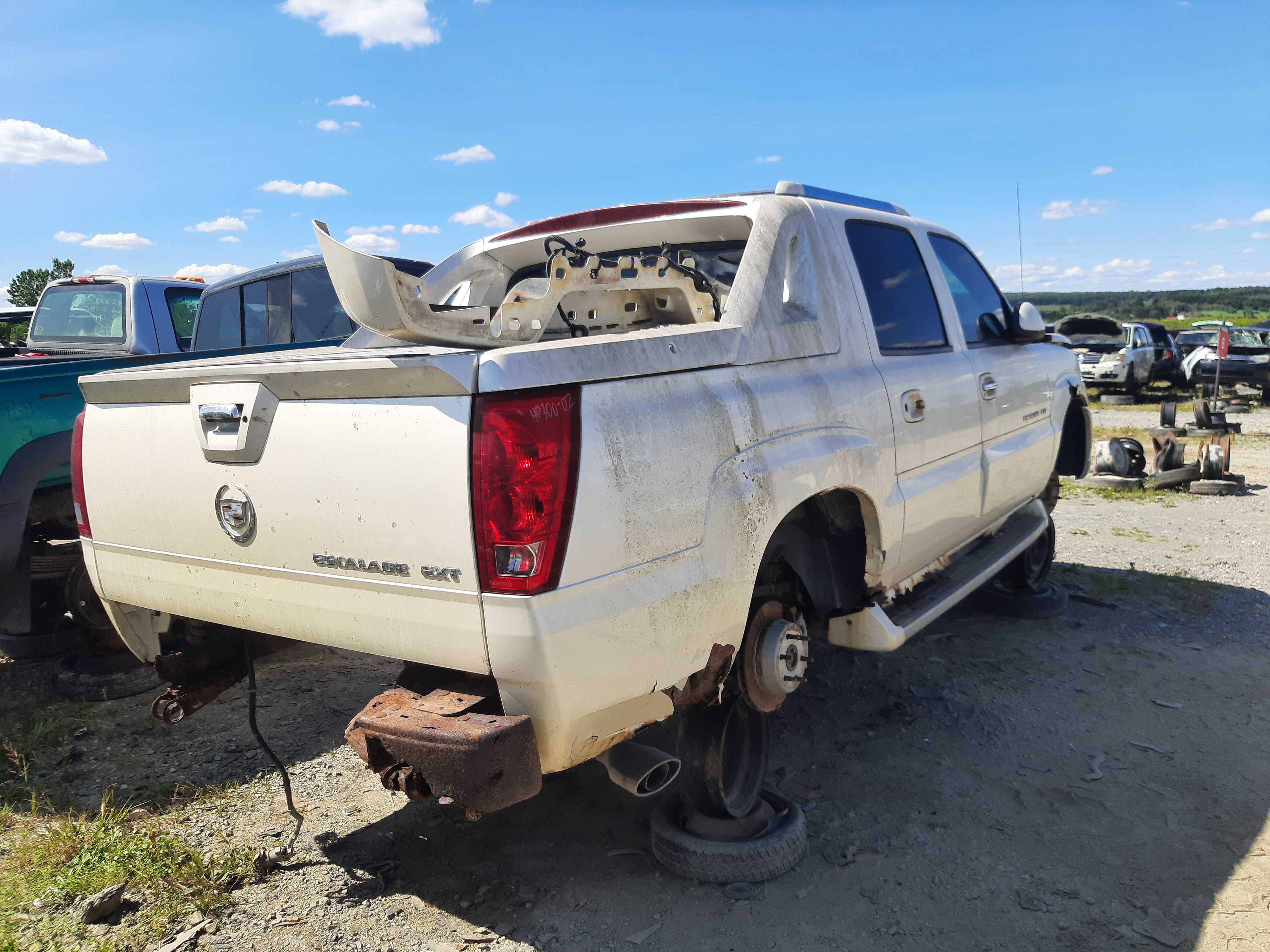 CADILLAC ESCALADE 2002