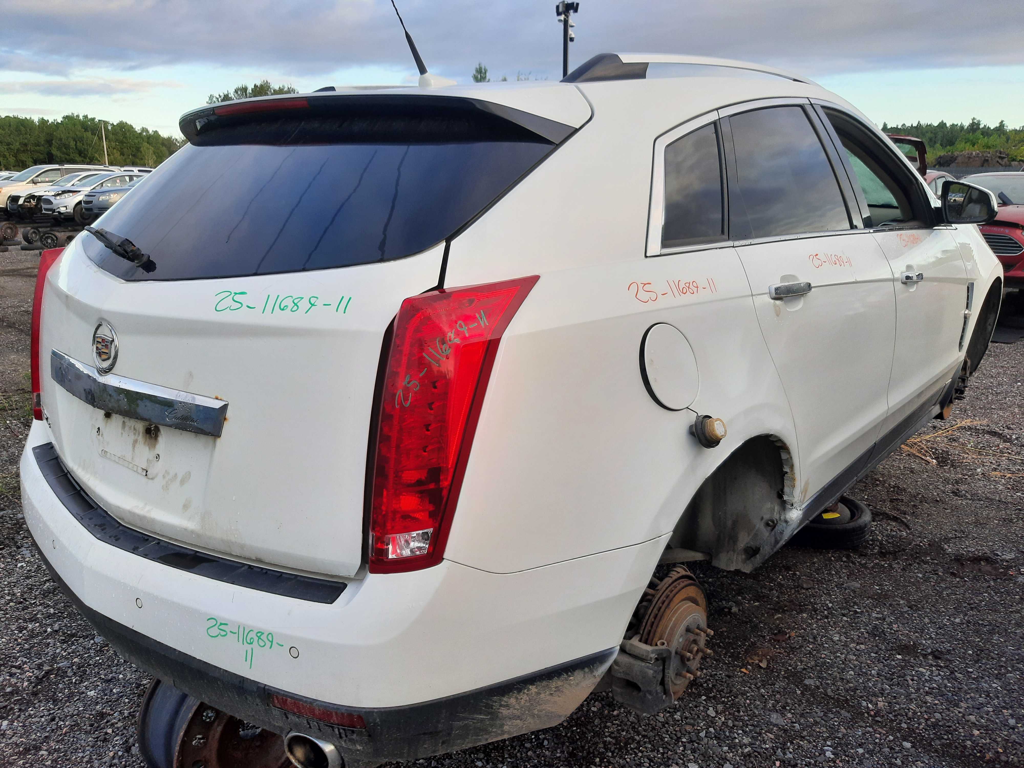 CADILLAC SRX 2011