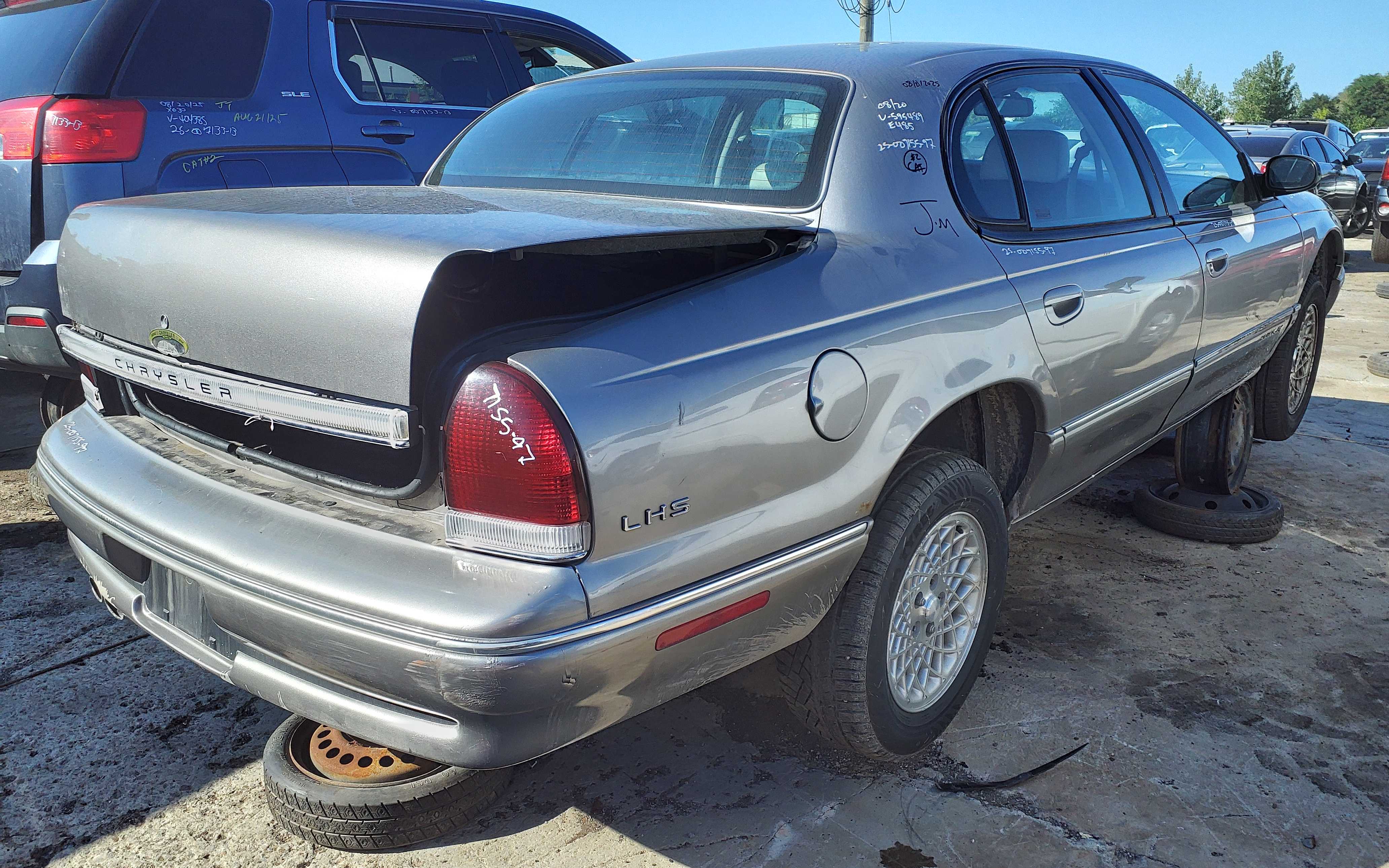 CHRYSLER LHS 1997