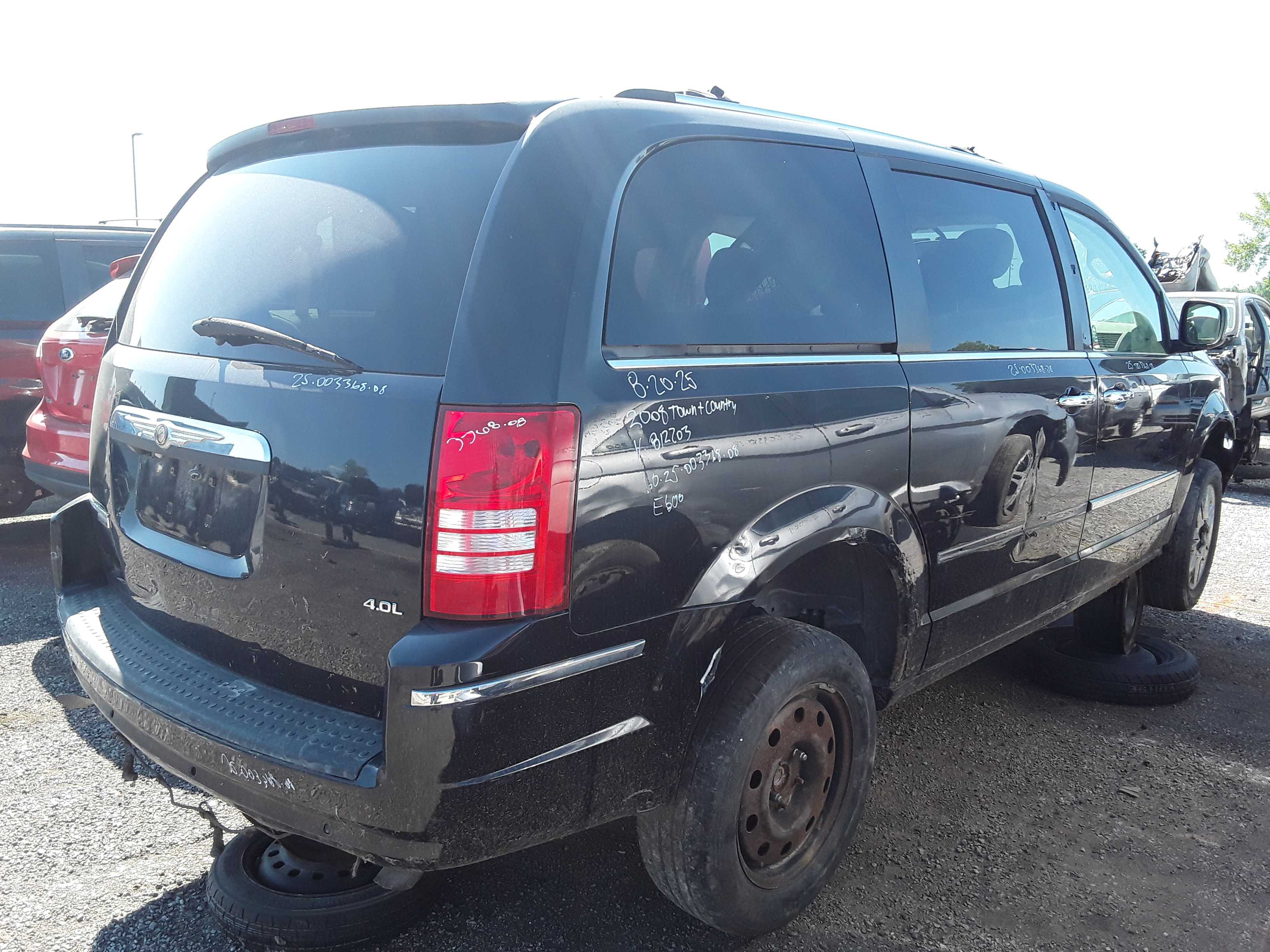 CHRYSLER TOWN &amp; COUNTRY 2008