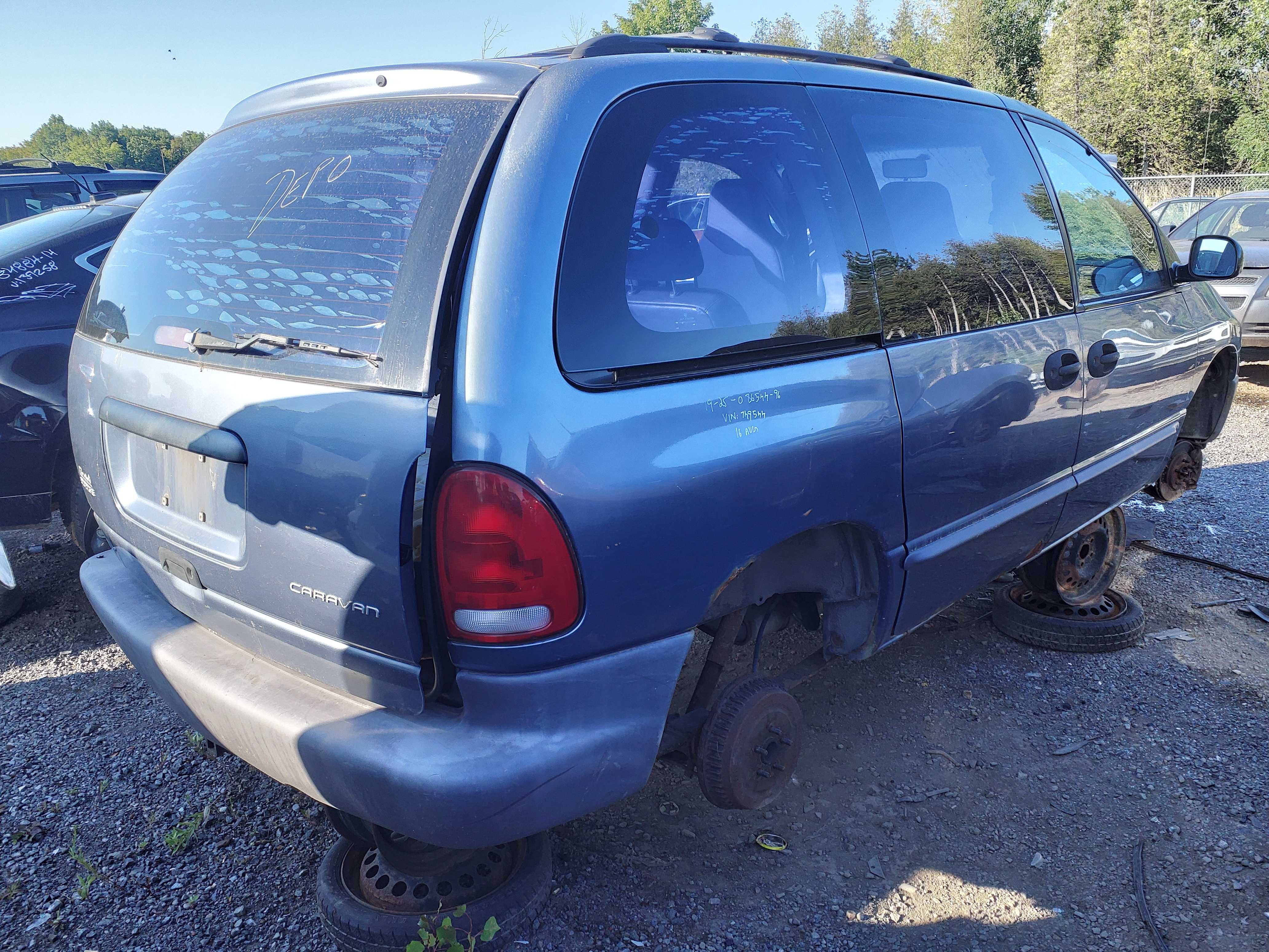DODGE CARAVAN 1996