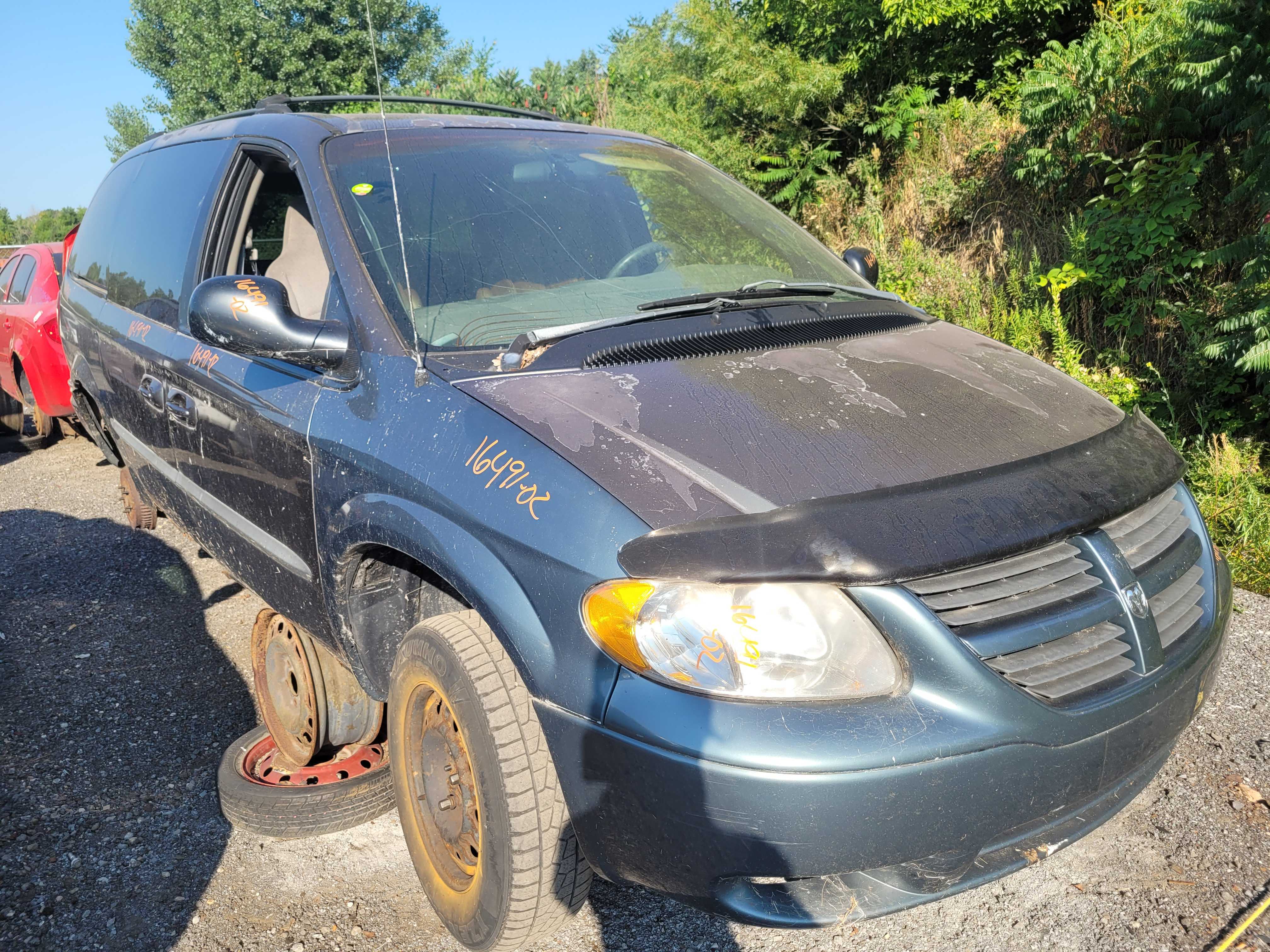 DODGE CARAVAN 2002