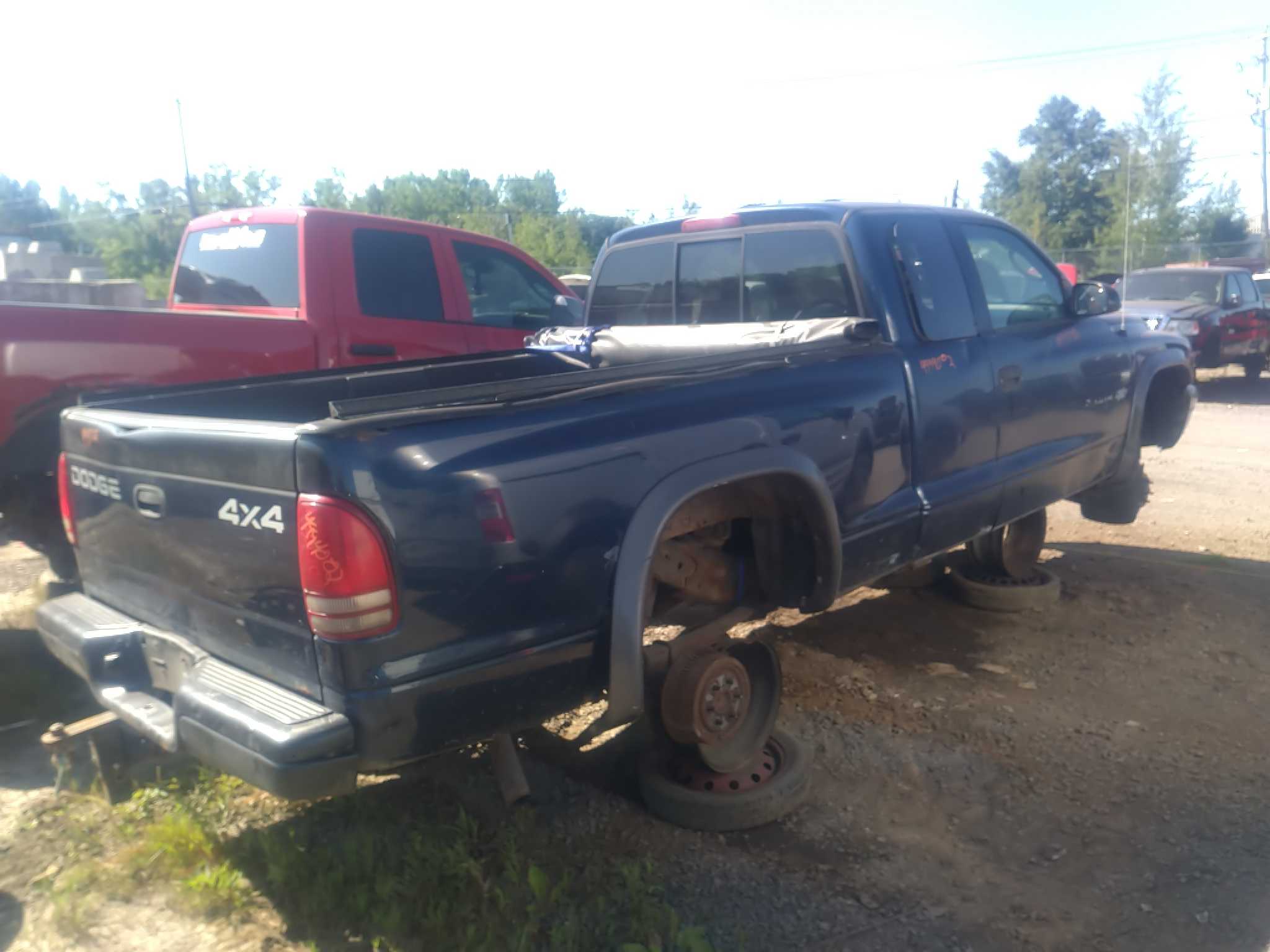 DODGE DAKOTA 2002