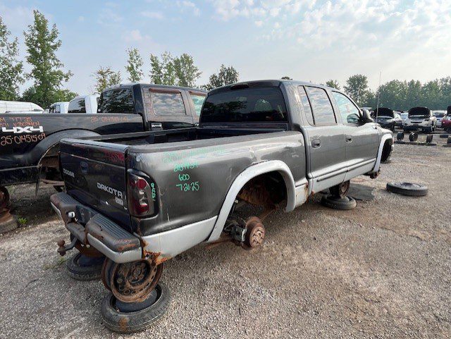 DODGE DAKOTA 2003