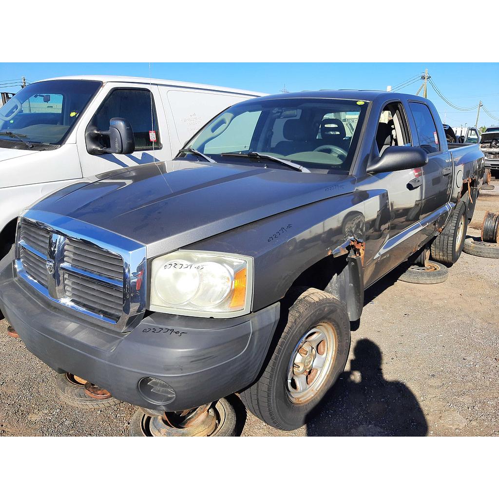 DODGE DAKOTA 2005