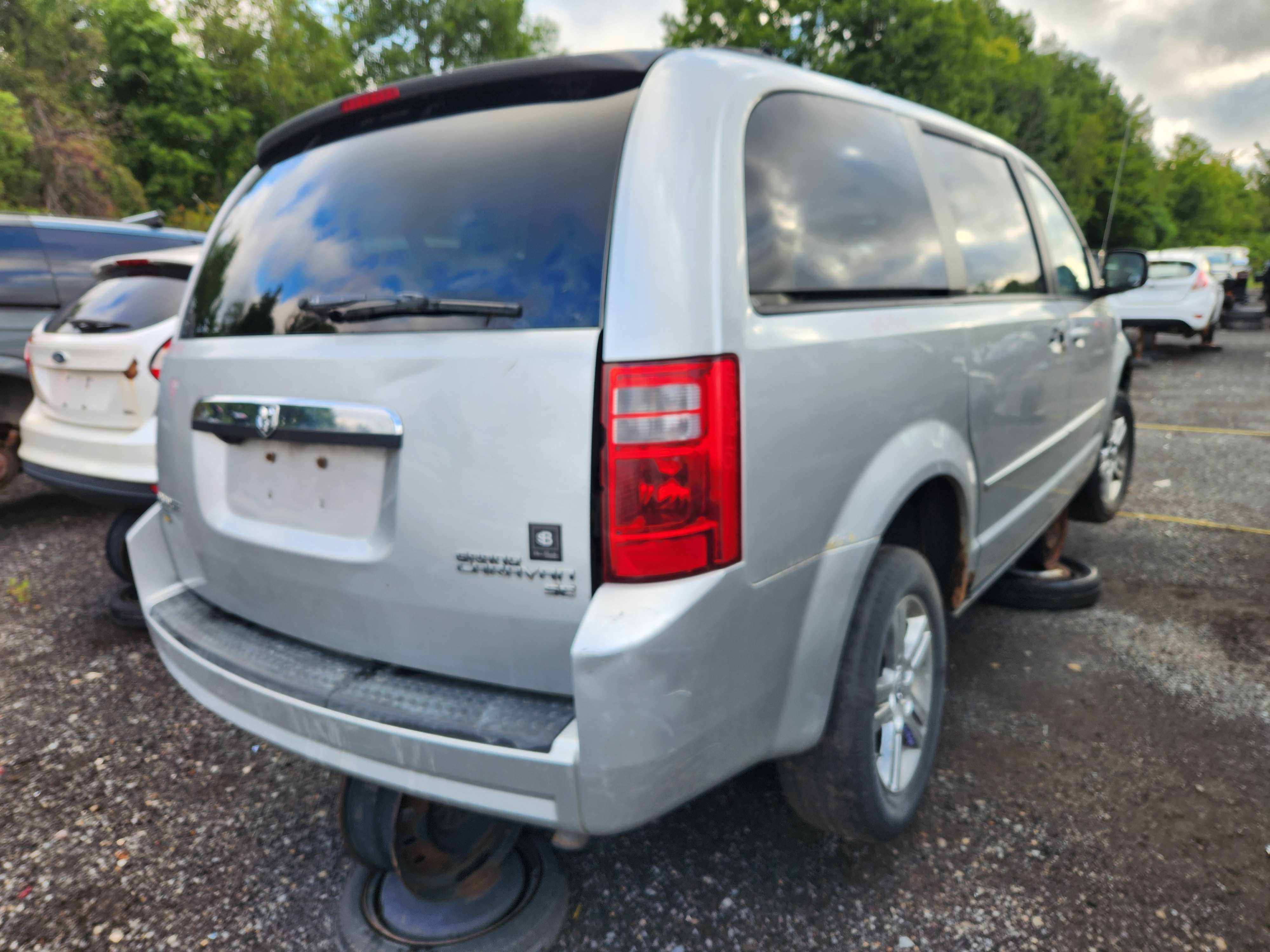 DODGE GRAND CARAVAN 2010