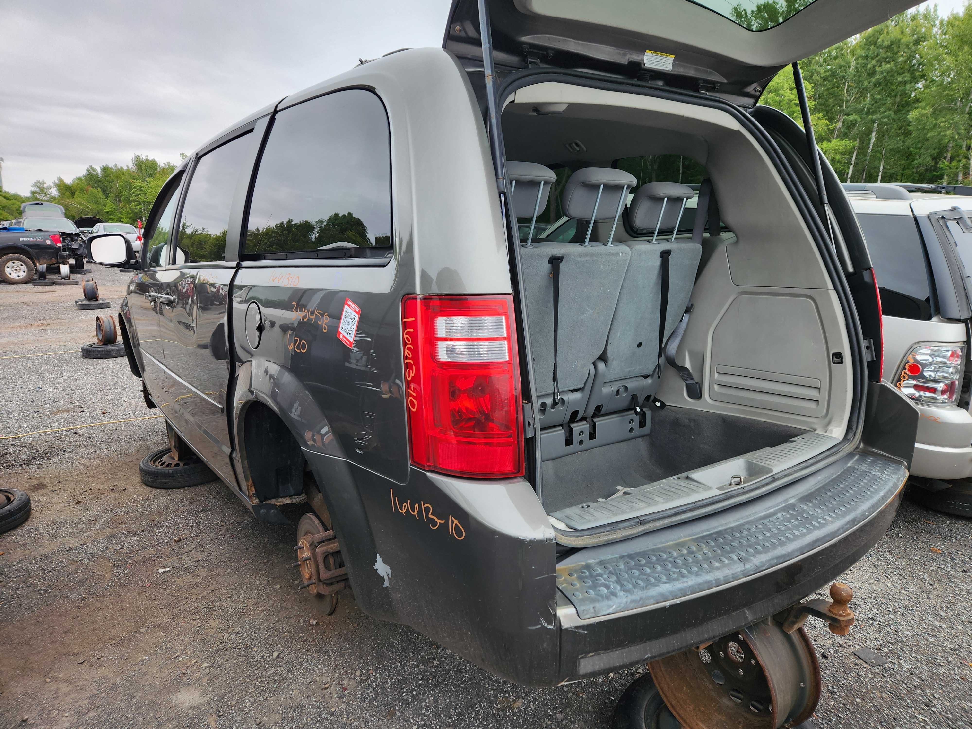 DODGE GRAND CARAVAN 2010