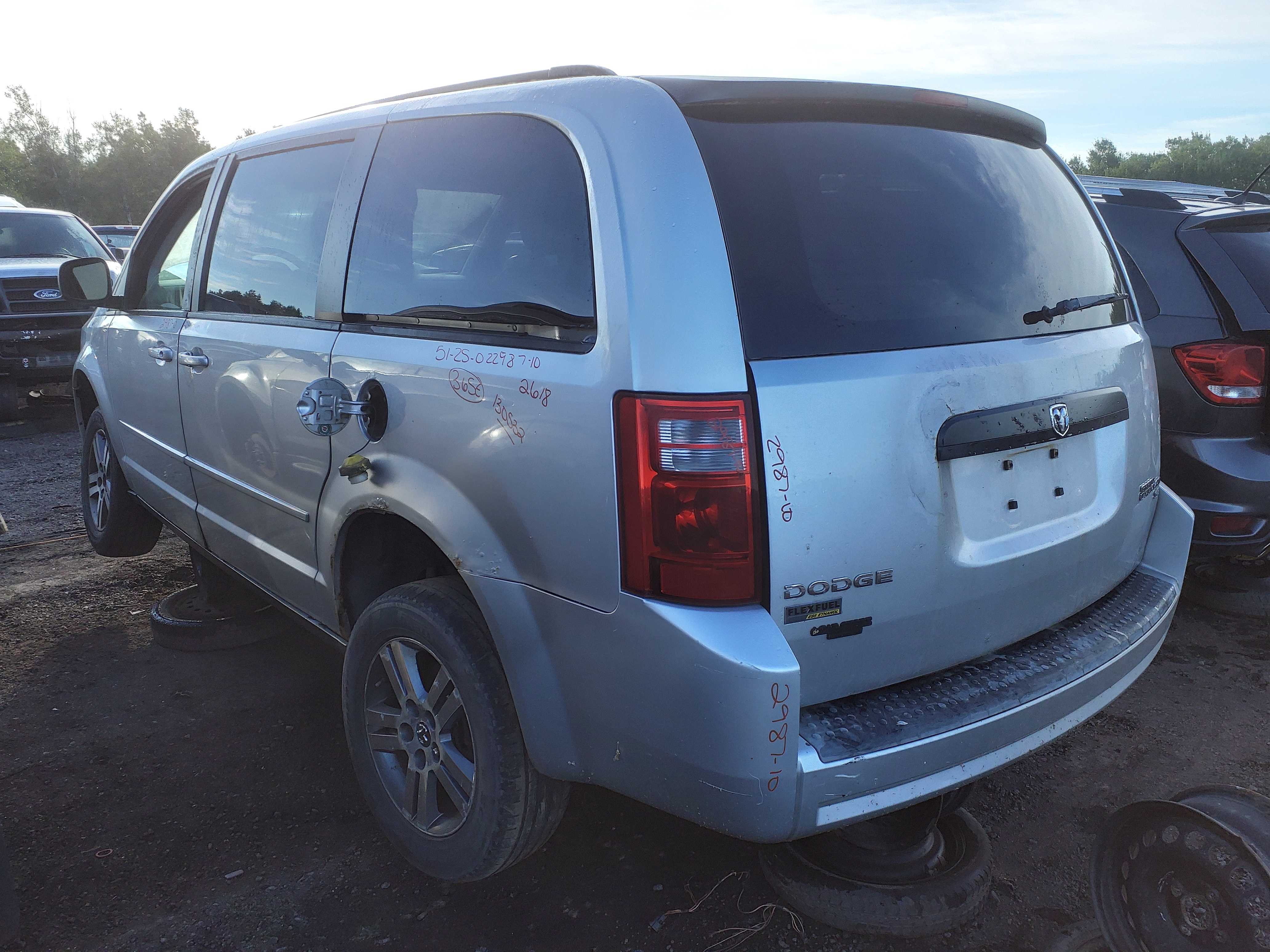 DODGE GRAND CARAVAN 2010