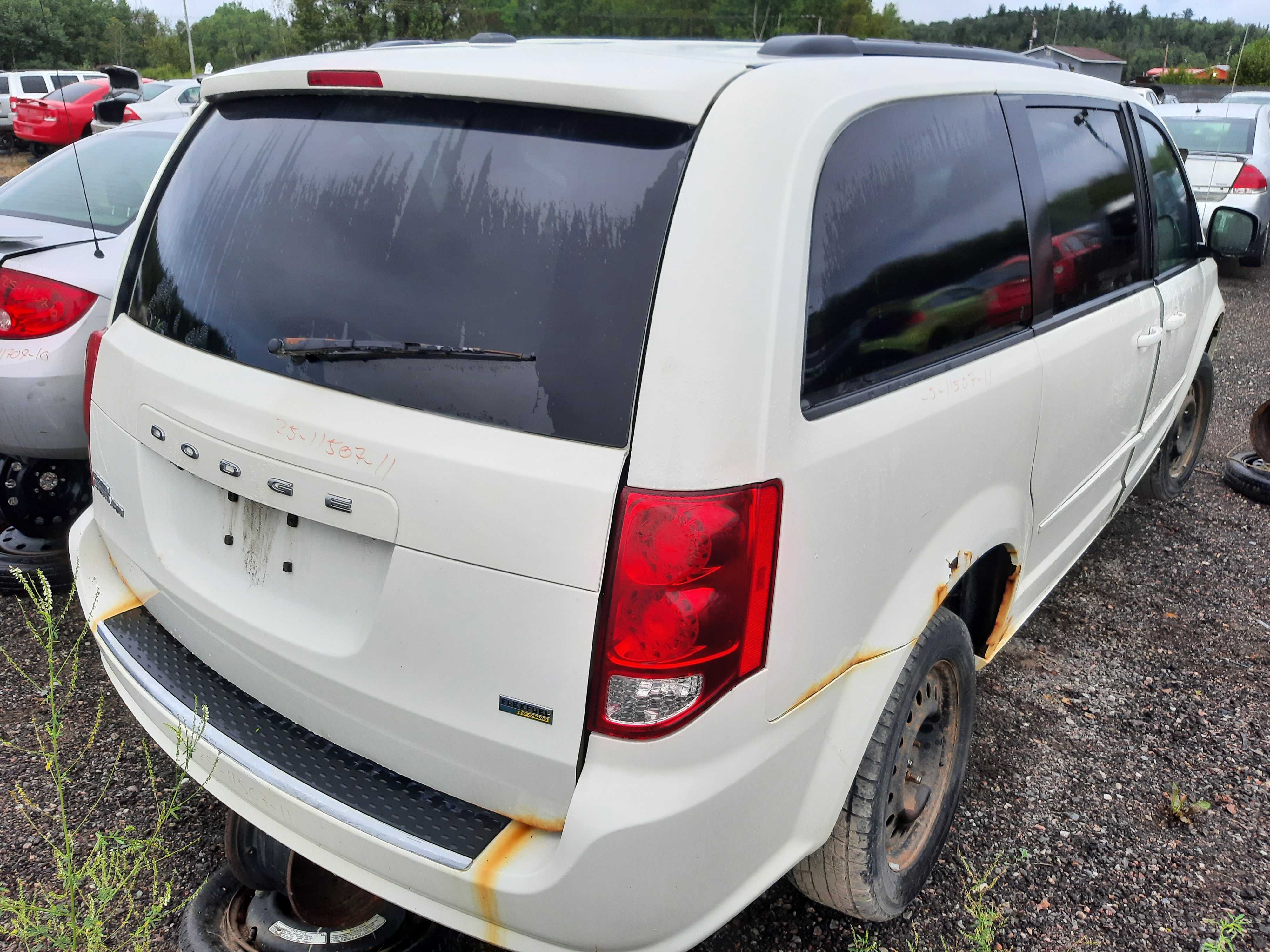 DODGE GRAND CARAVAN 2011