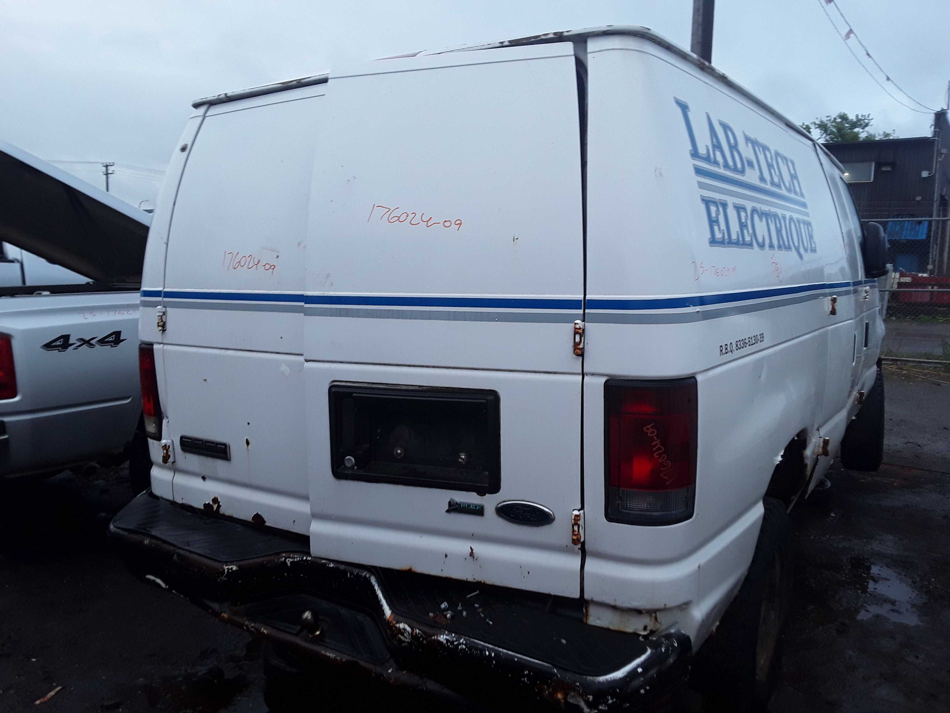 FORD ECONOLINE 2009