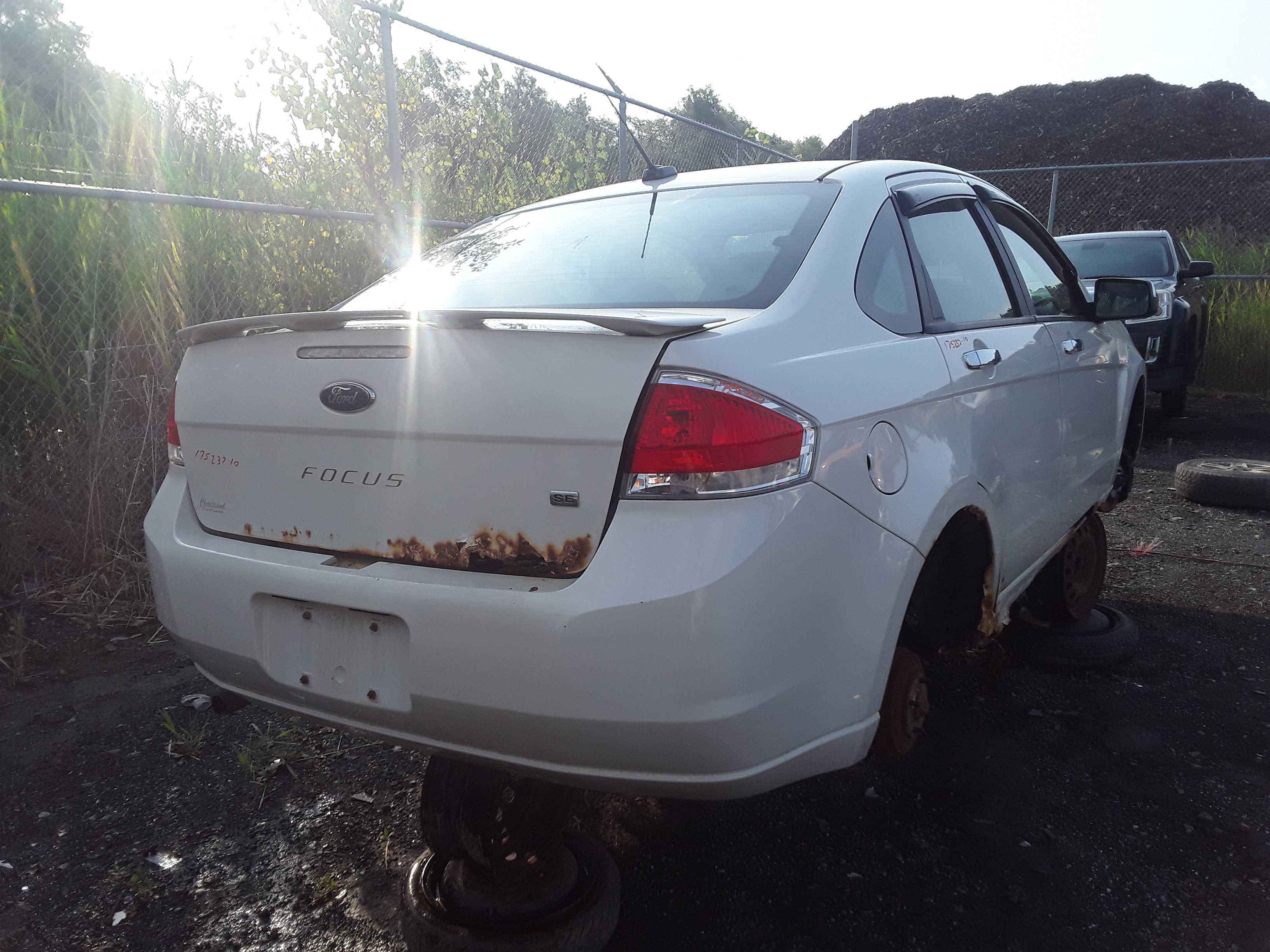 FORD FOCUS 2010