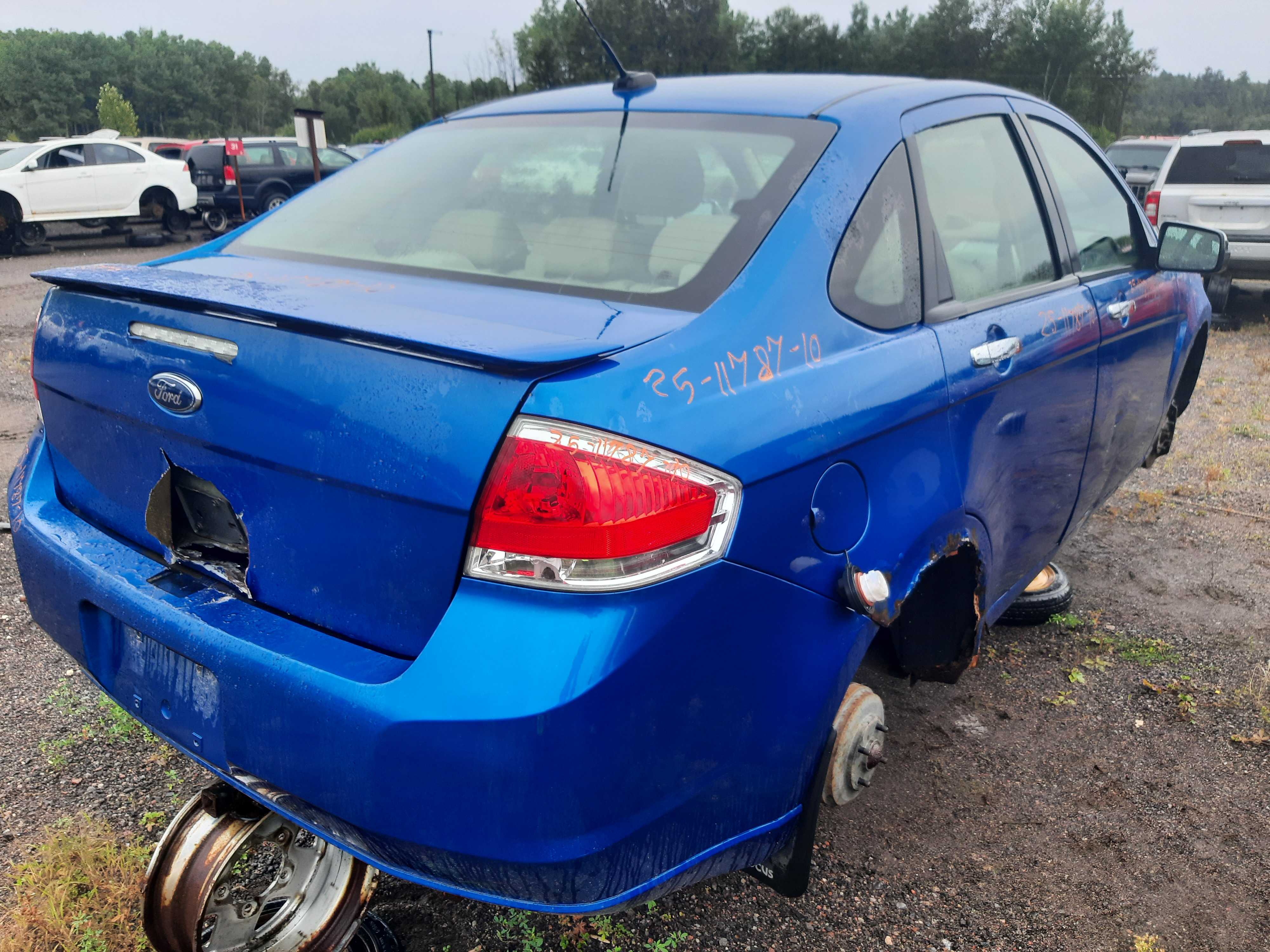 FORD FOCUS 2010