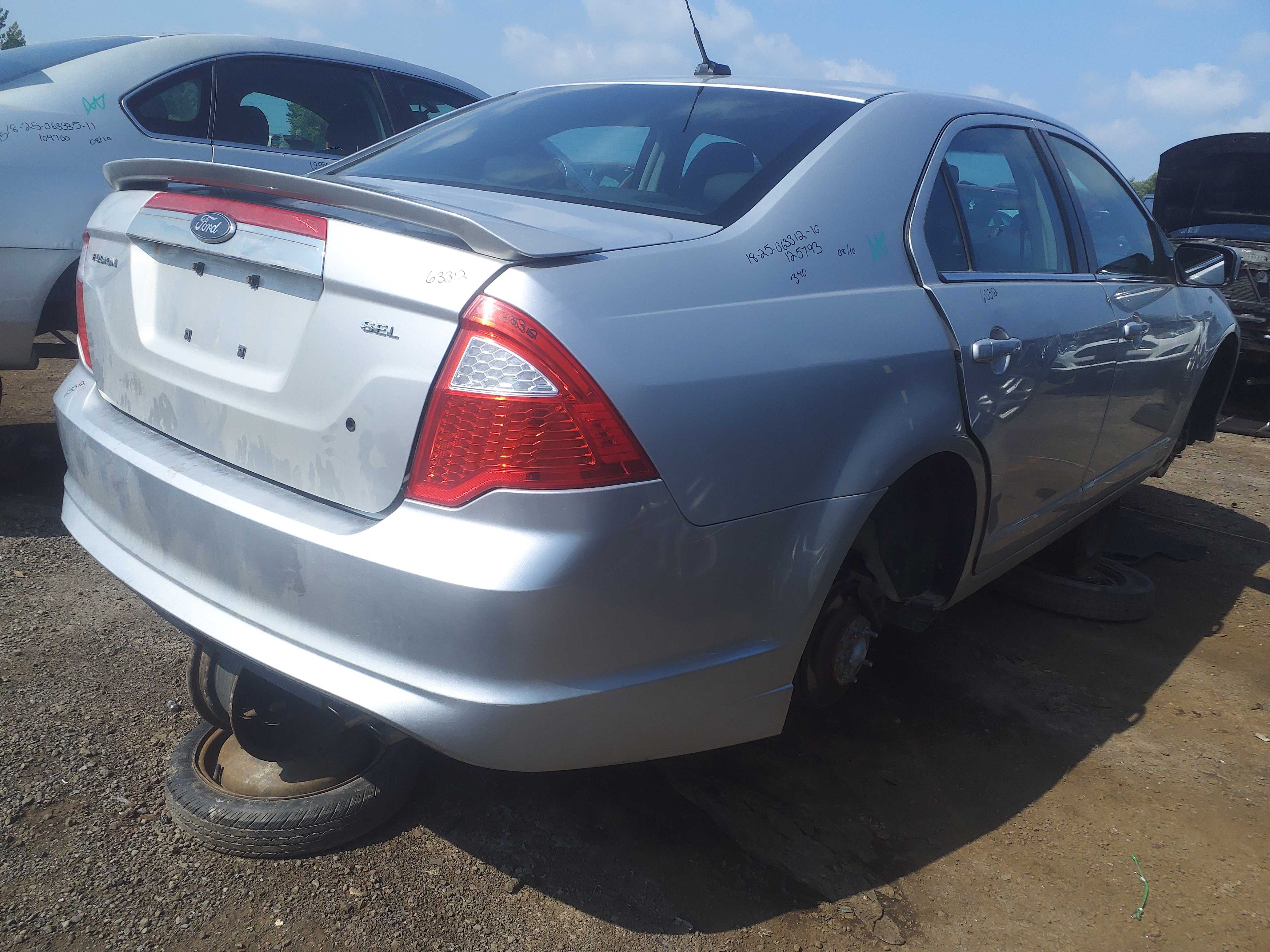 FORD FUSION 2010