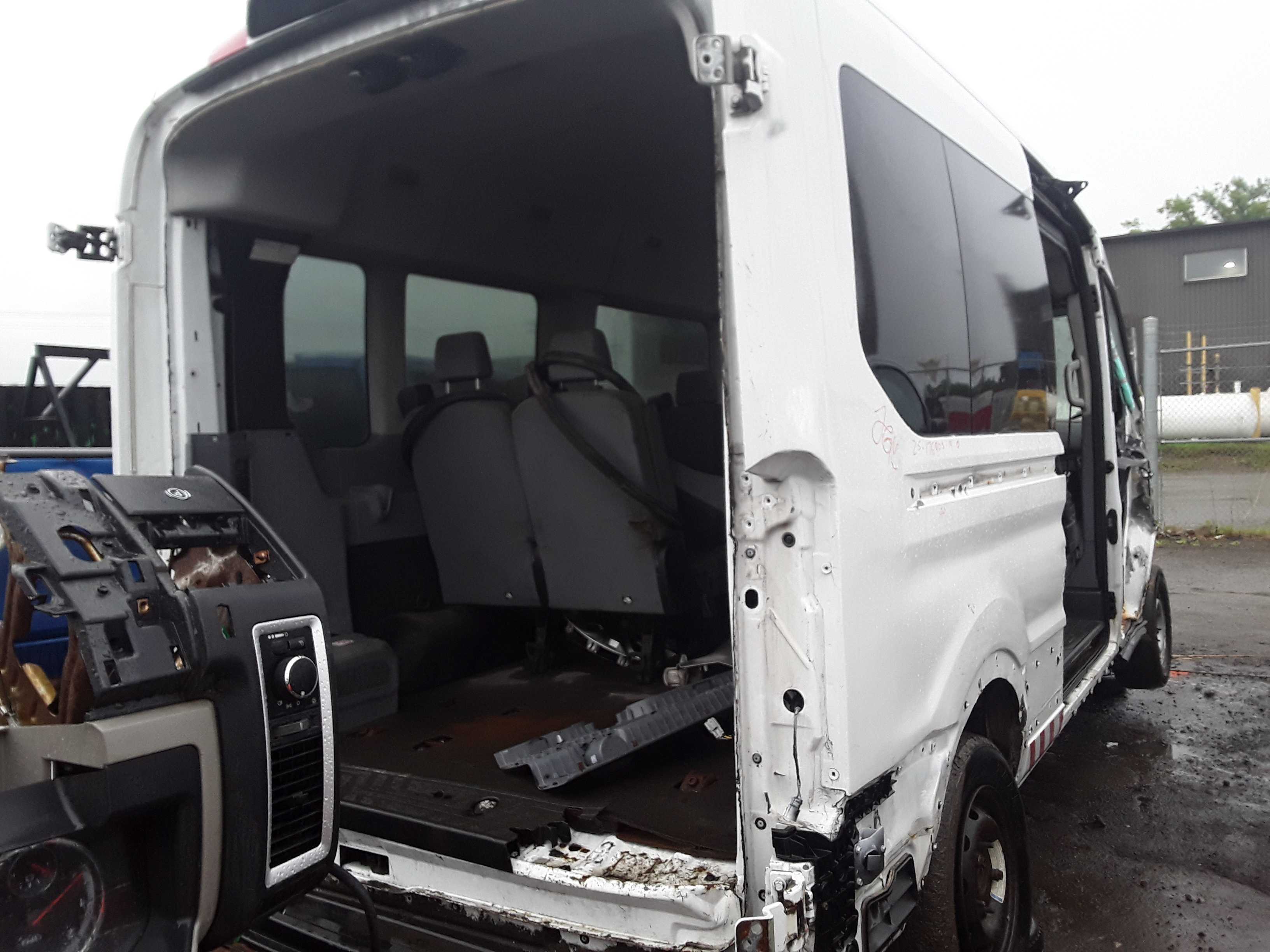 FORD TRANSIT PASSENGER WAGON 2019