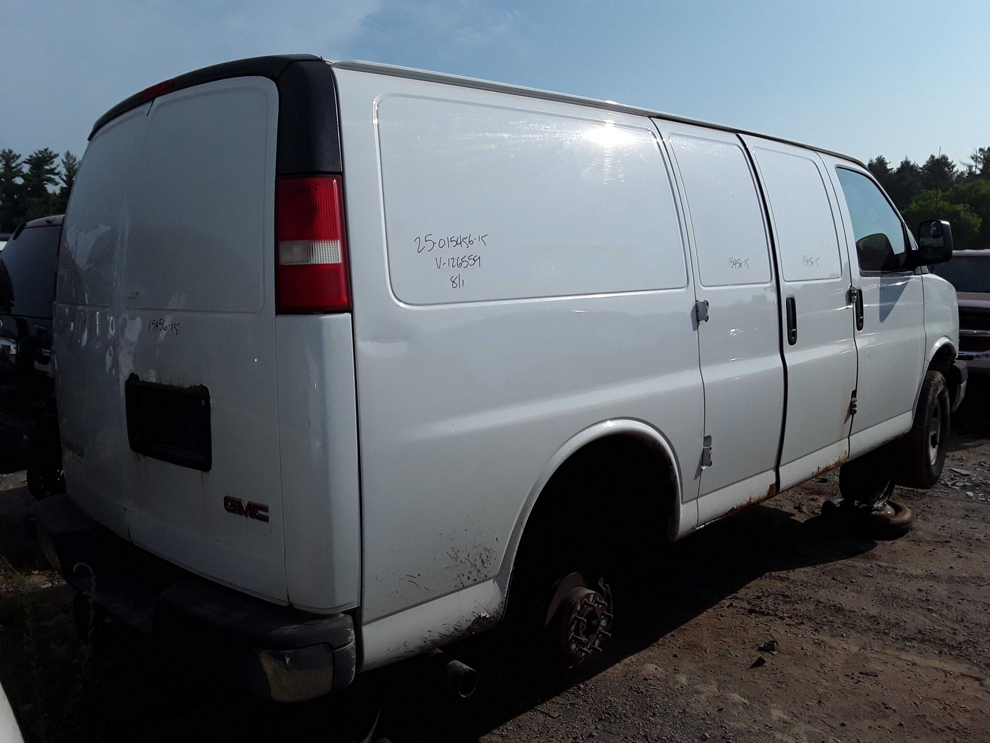 GMC SAVANA CARGO 2015