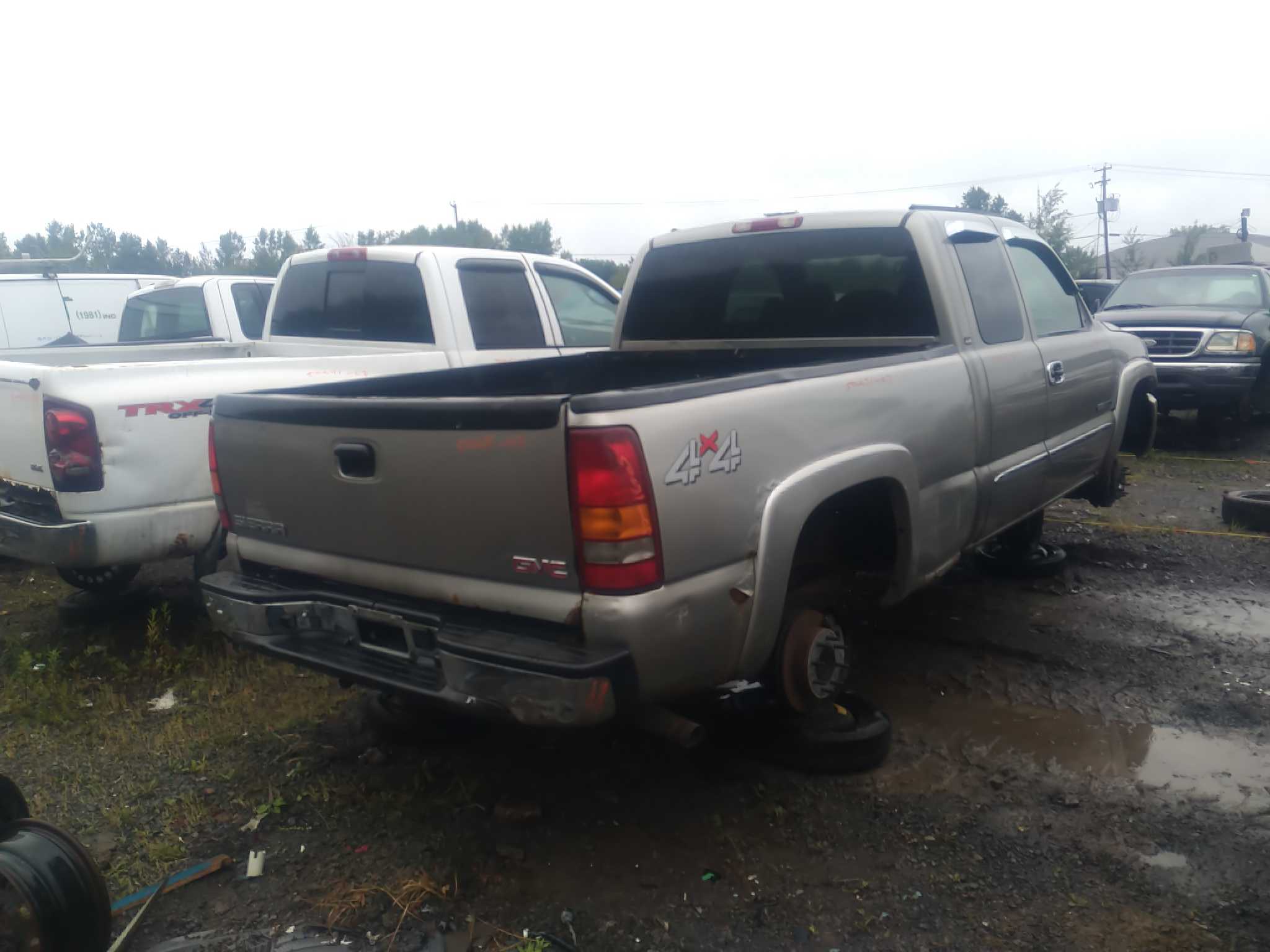 GMC SIERRA 2500 2003