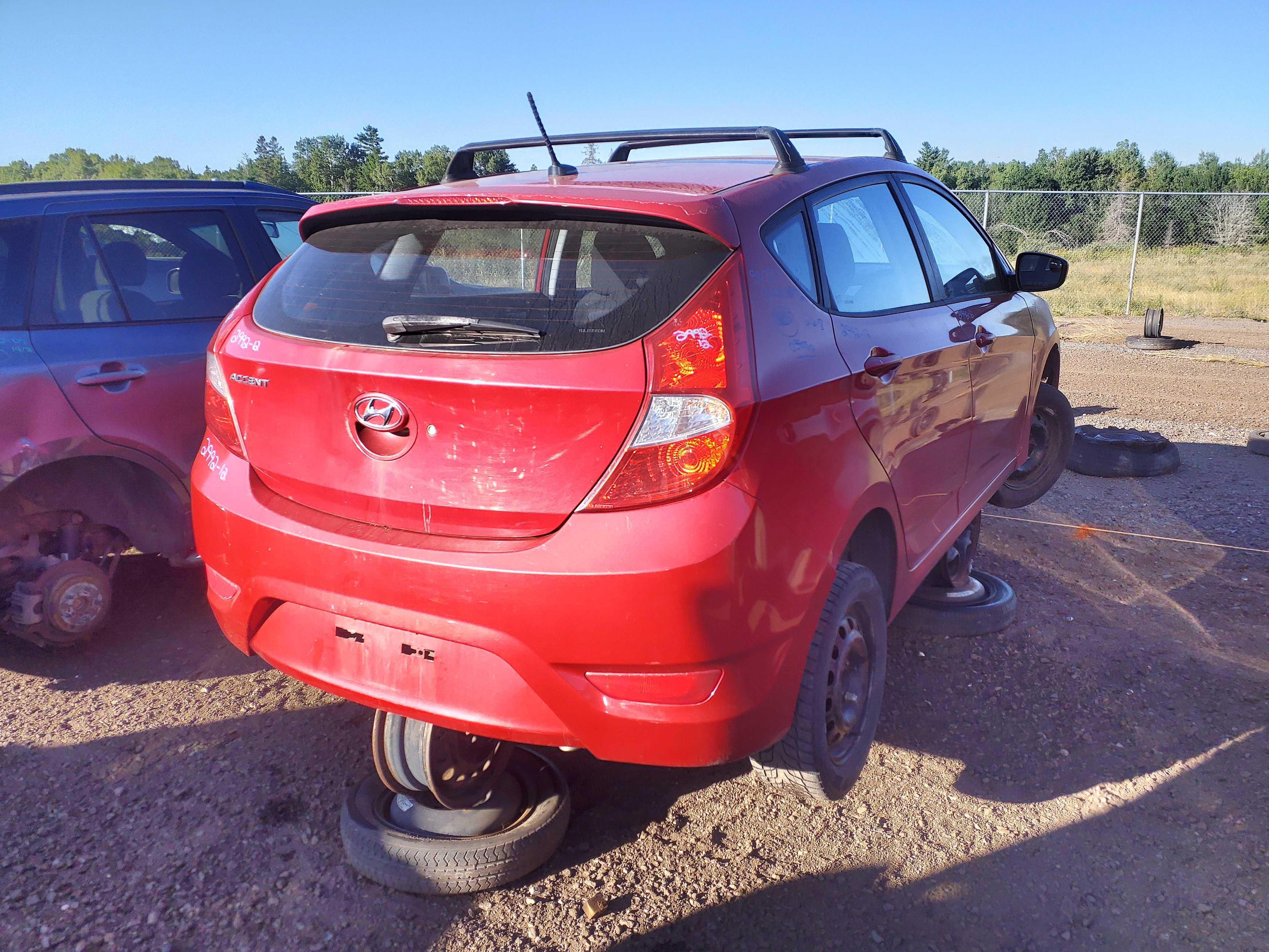 HYUNDAI ACCENT 2012