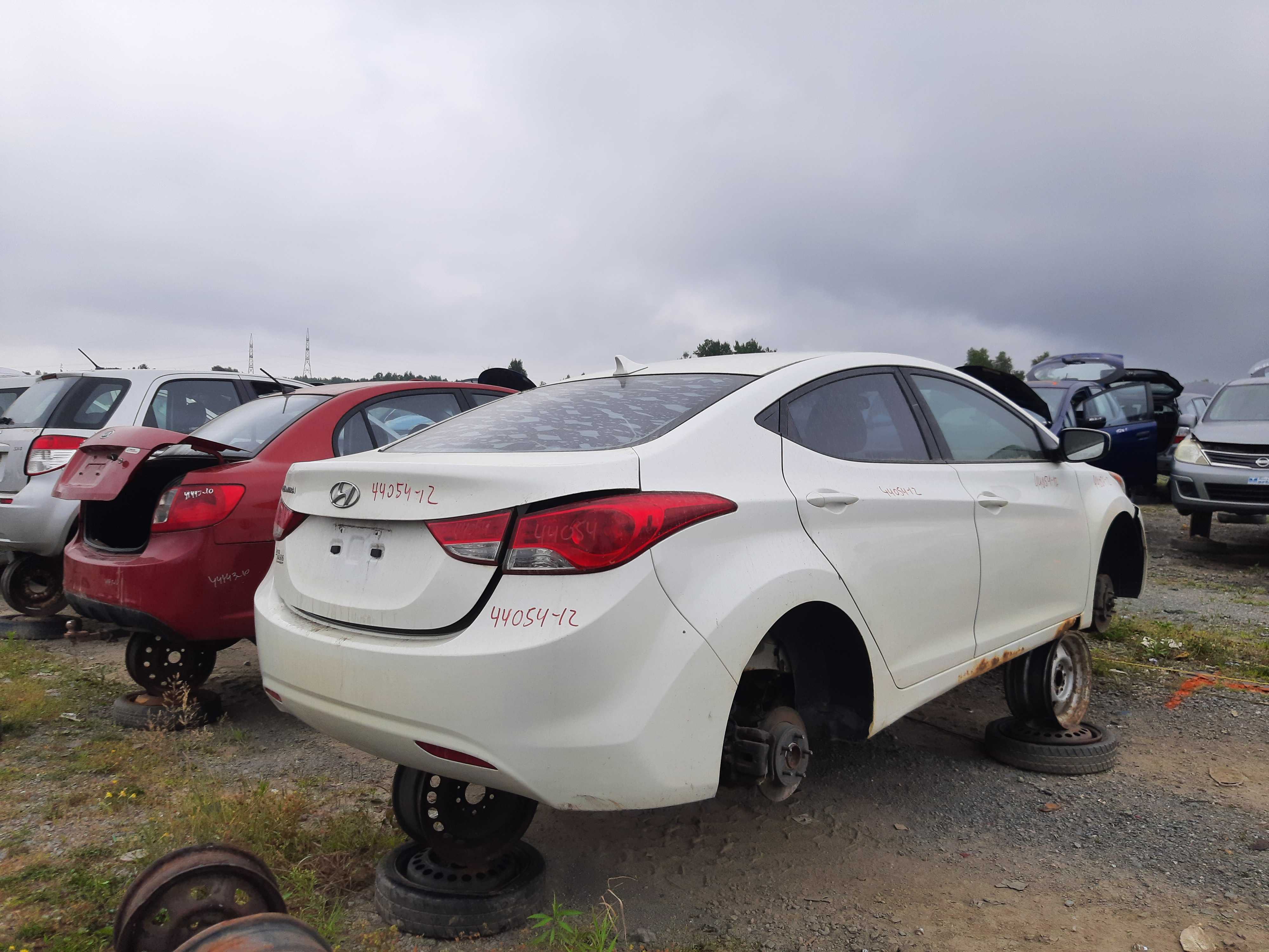 HYUNDAI ELANTRA 2012