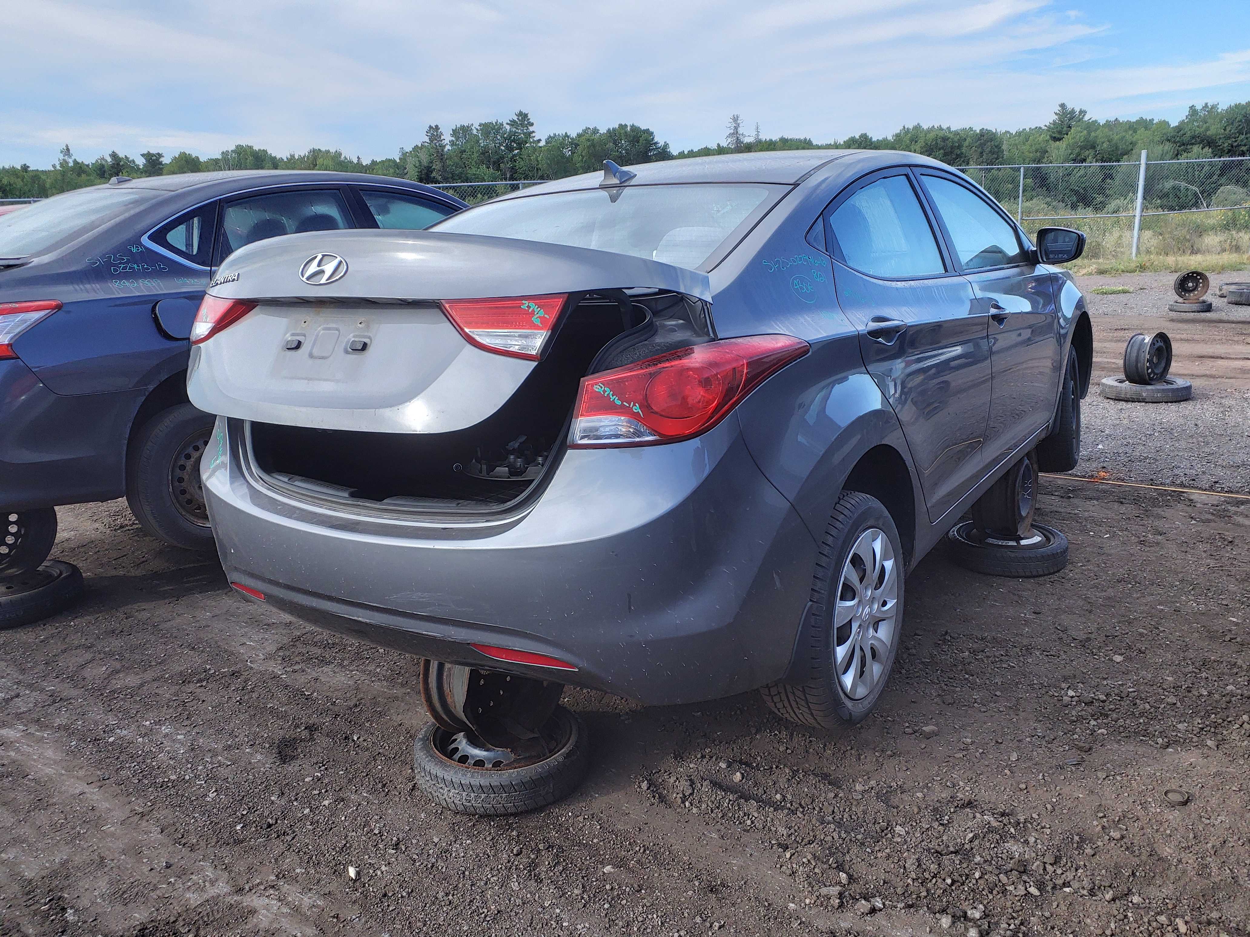 HYUNDAI ELANTRA 2012