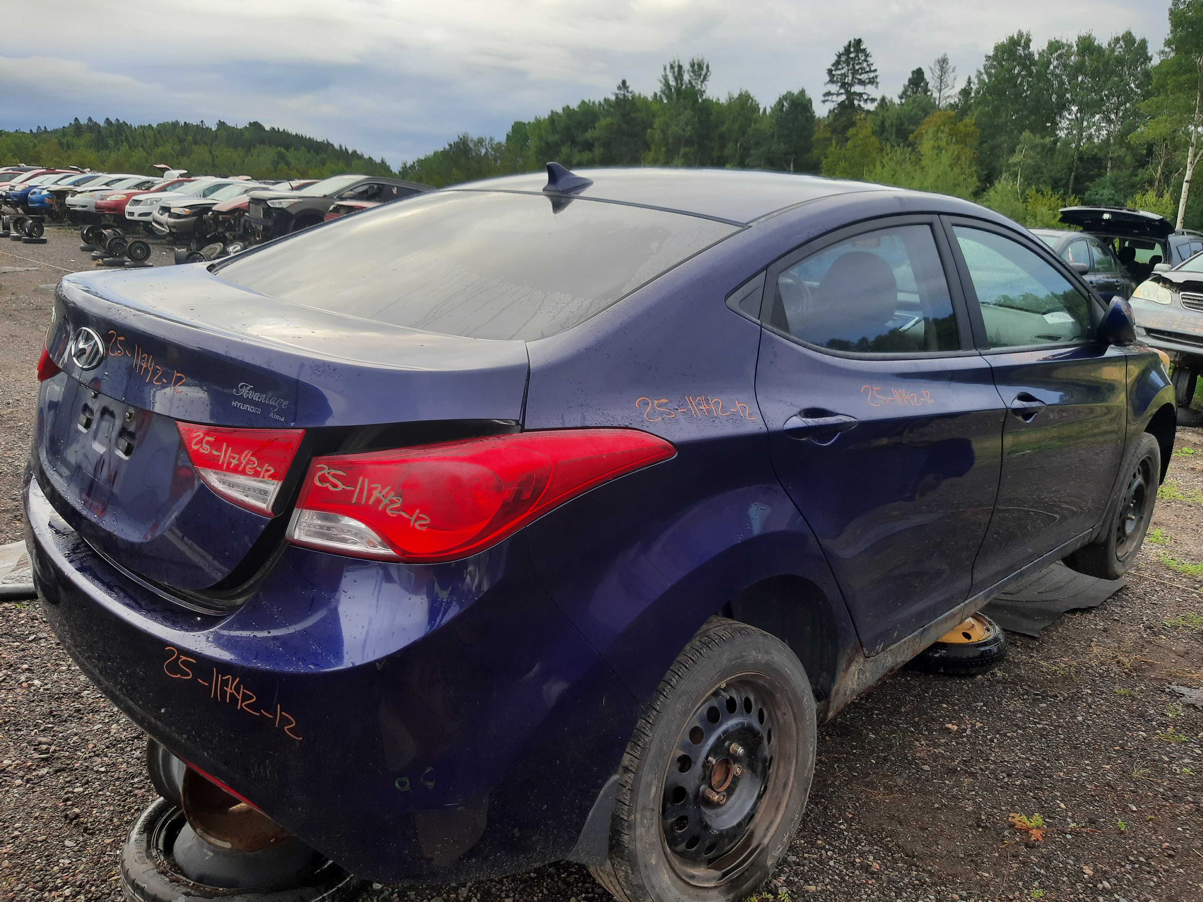 HYUNDAI ELANTRA 2012