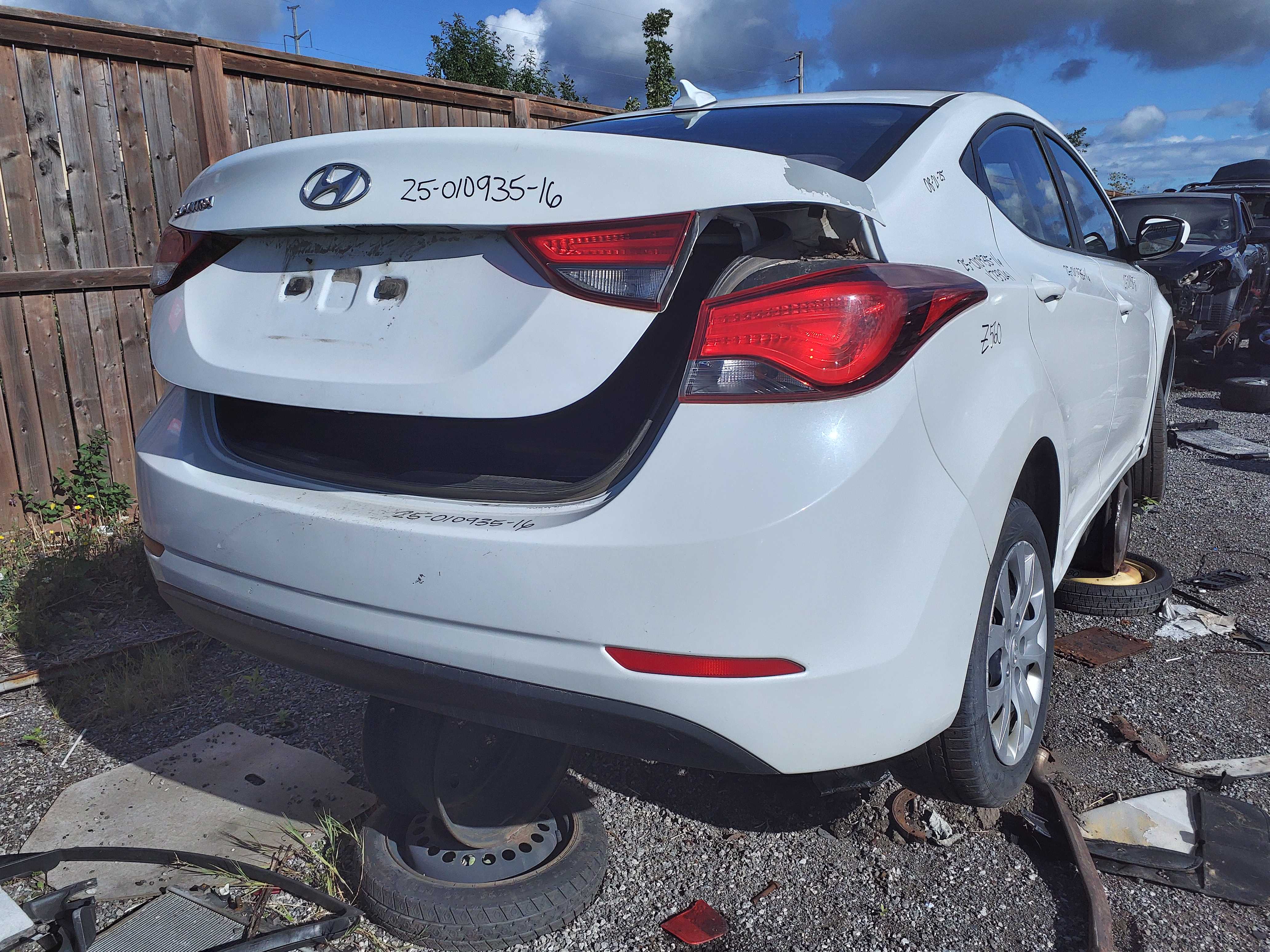 HYUNDAI ELANTRA 2016