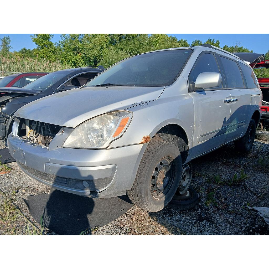 HYUNDAI ENTOURAGE 2008