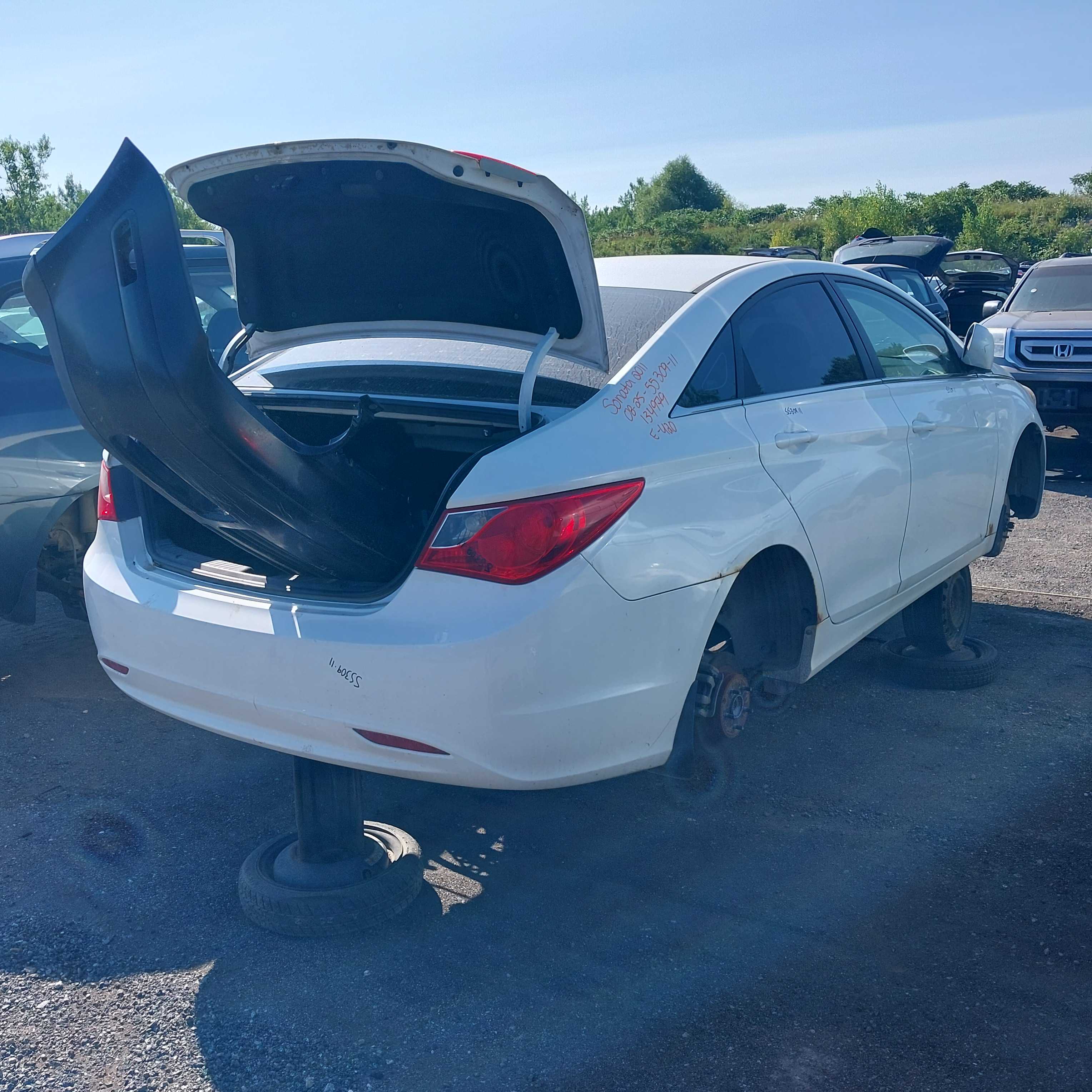 HYUNDAI SONATA 2011