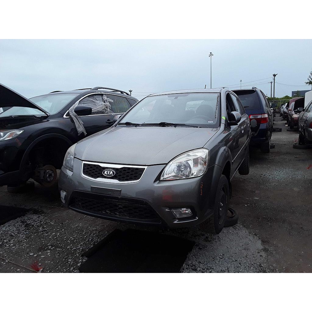 KIA RIO 2010
