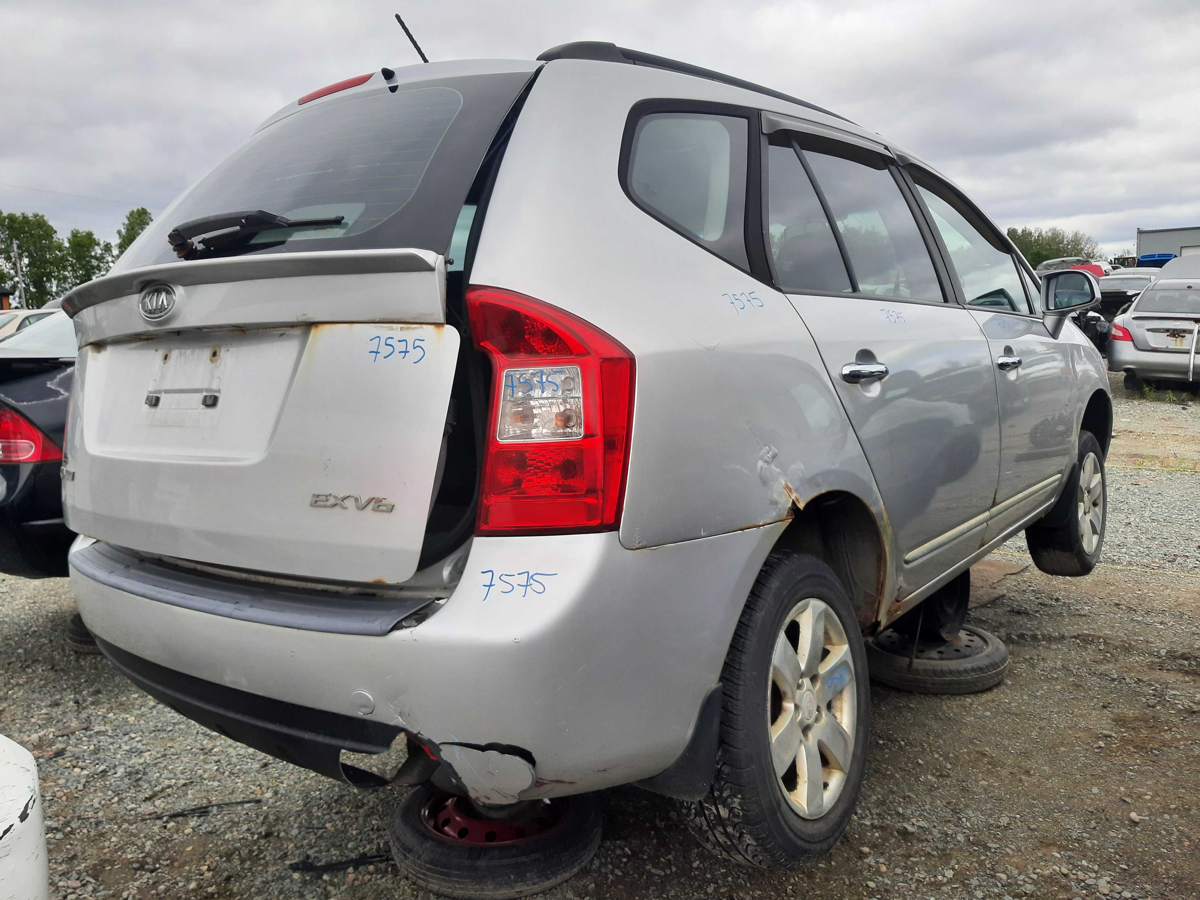 KIA RONDO 2008
