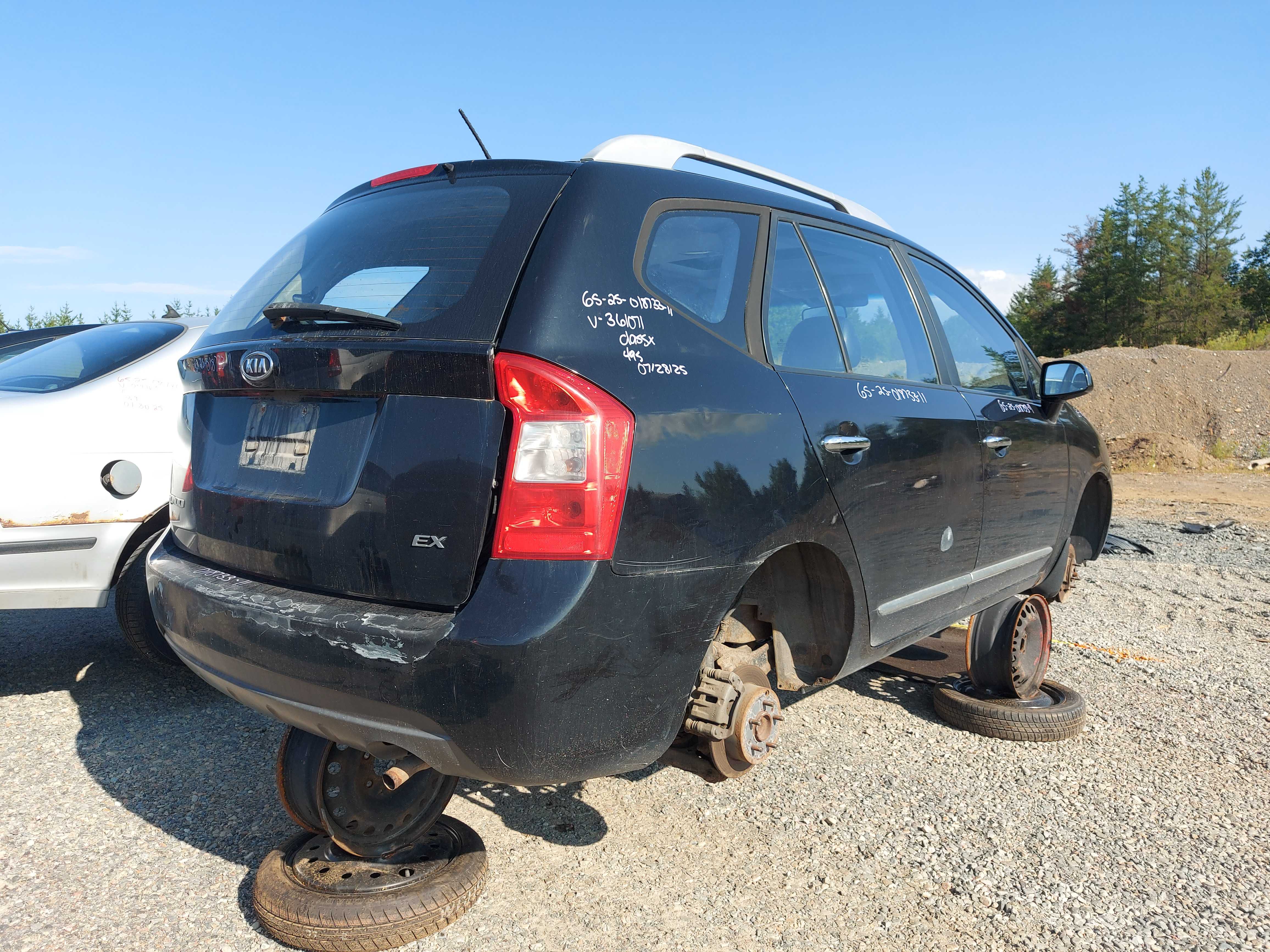 KIA RONDO 2011