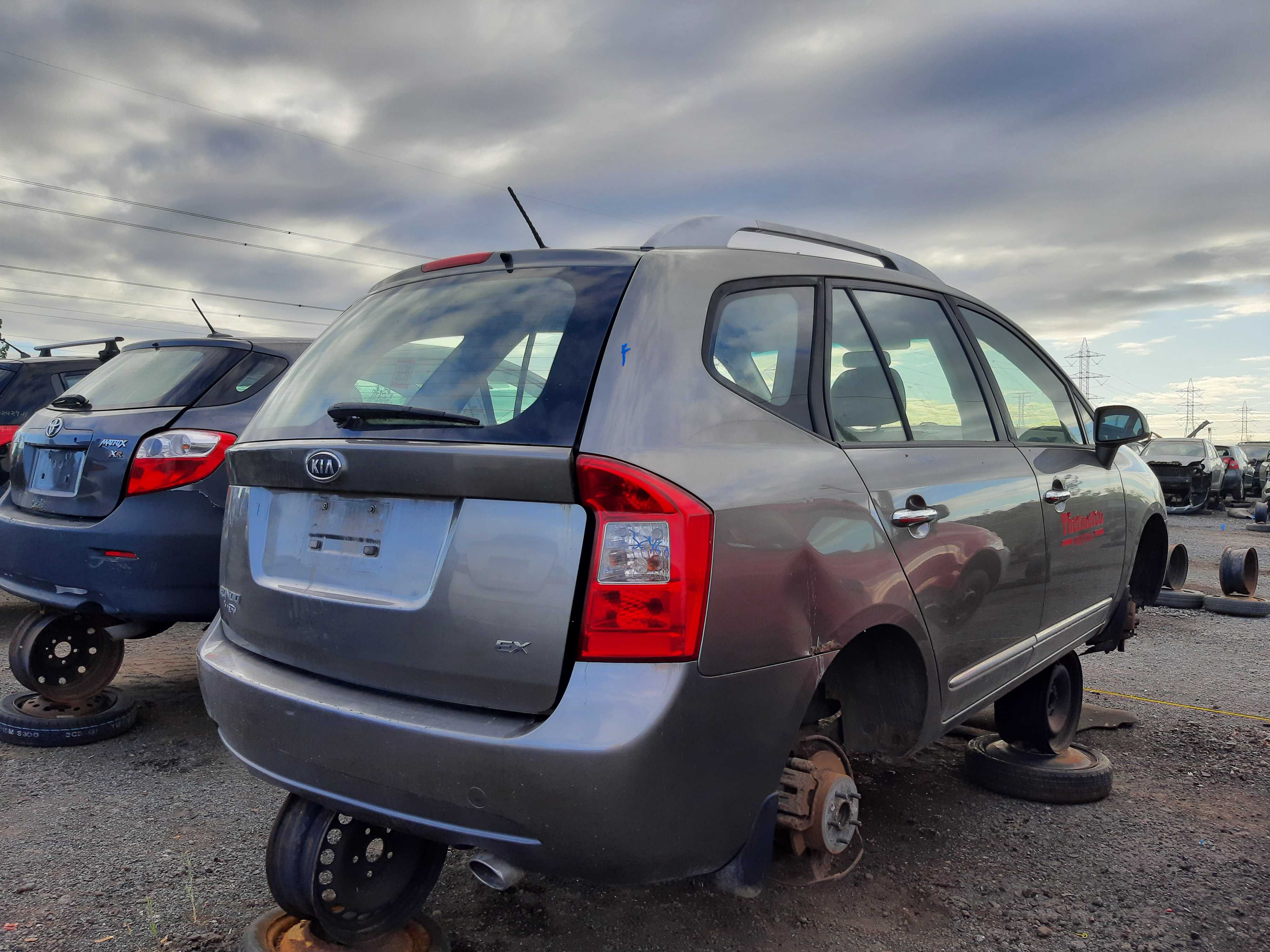 KIA RONDO 2011