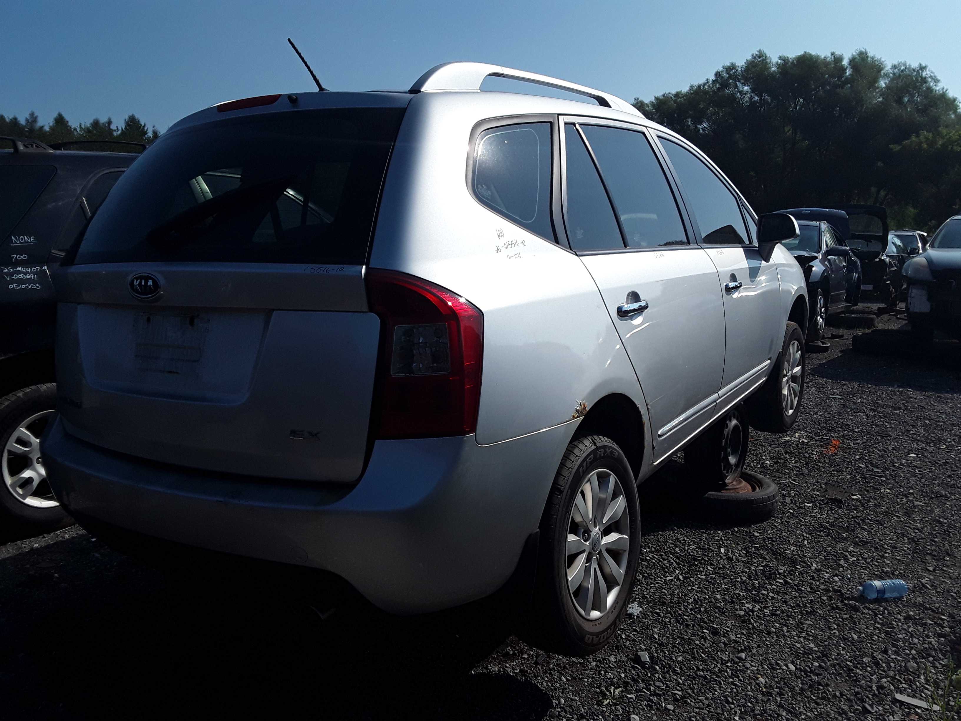 KIA RONDO 2012
