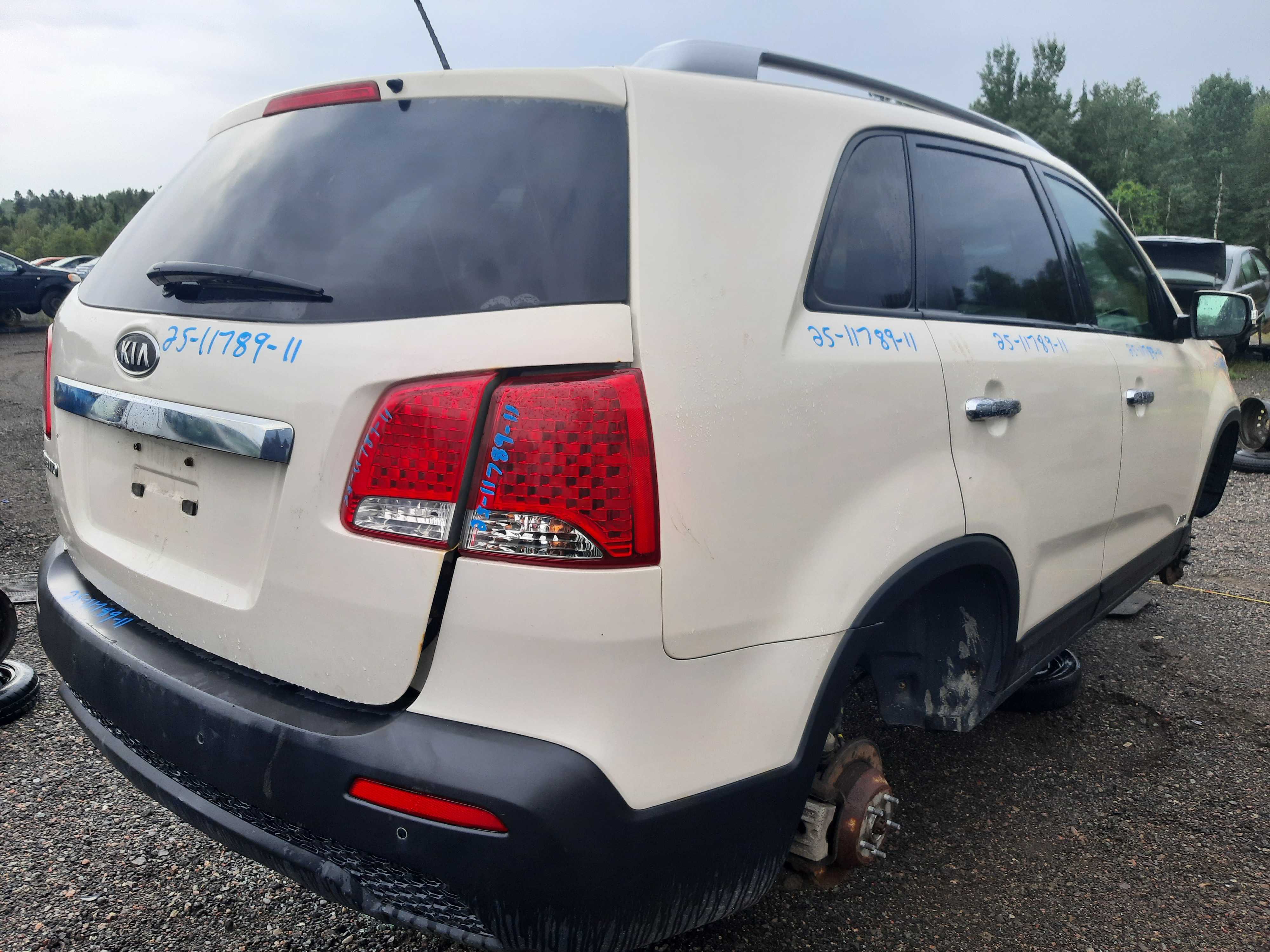 KIA SORENTO 2011