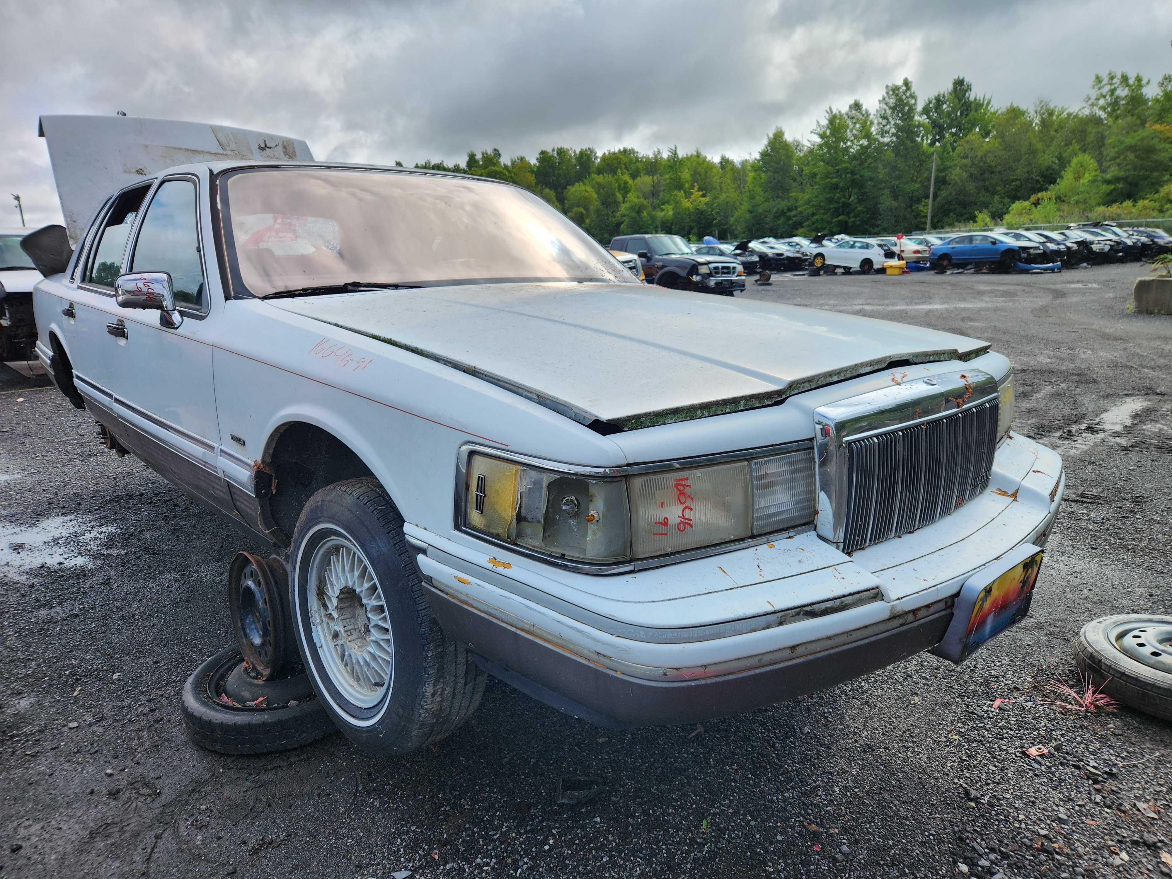 LINCOLN TOWN CAR 1991