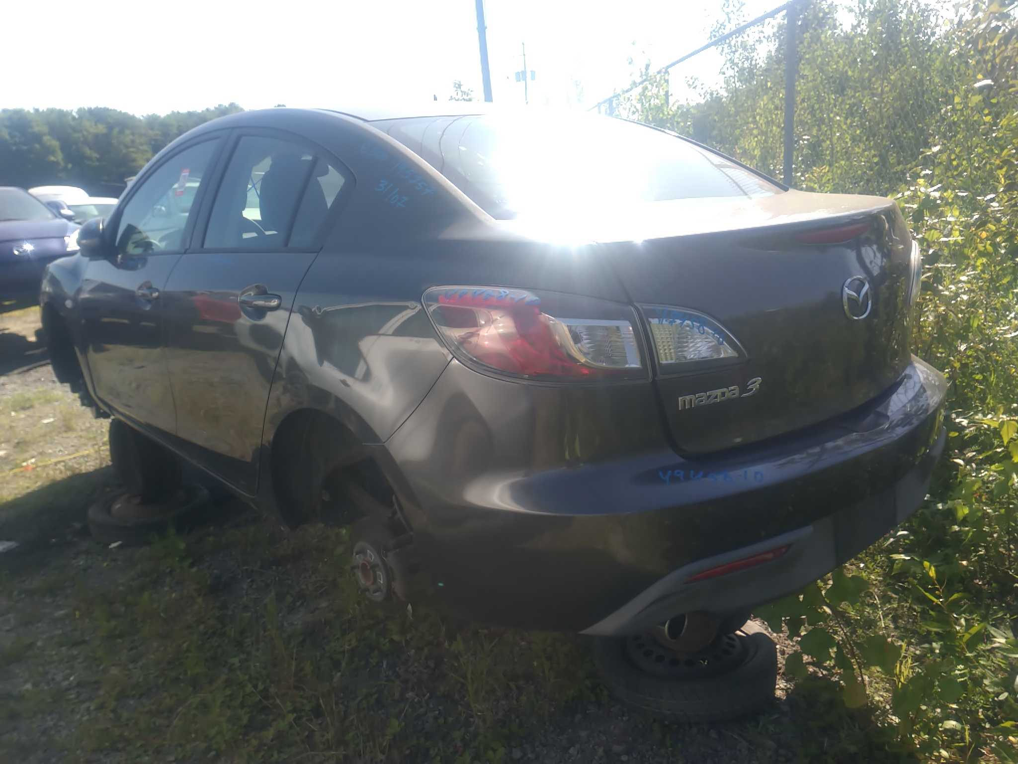 MAZDA MAZDA3 2010