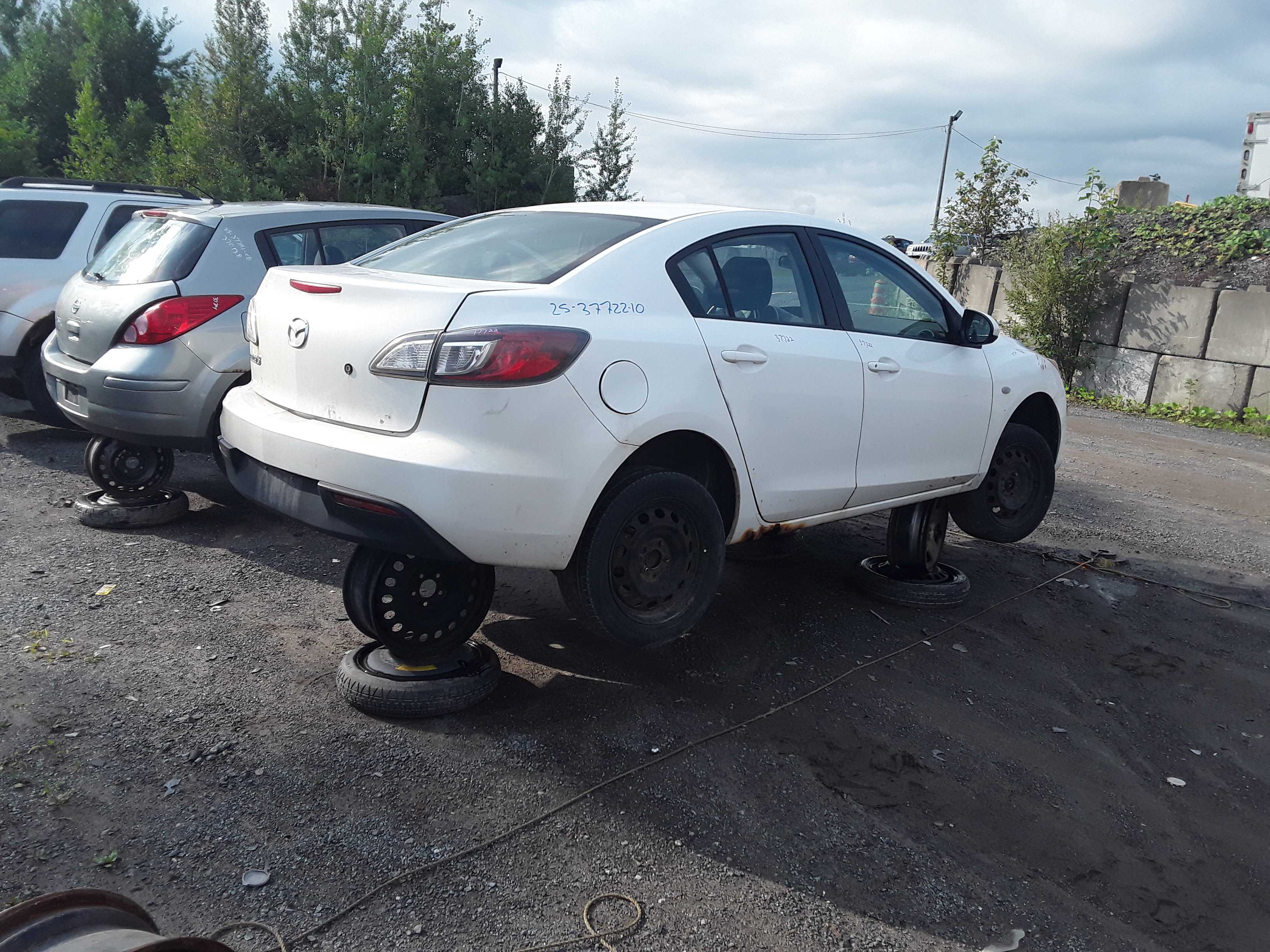 MAZDA MAZDA3 2010
