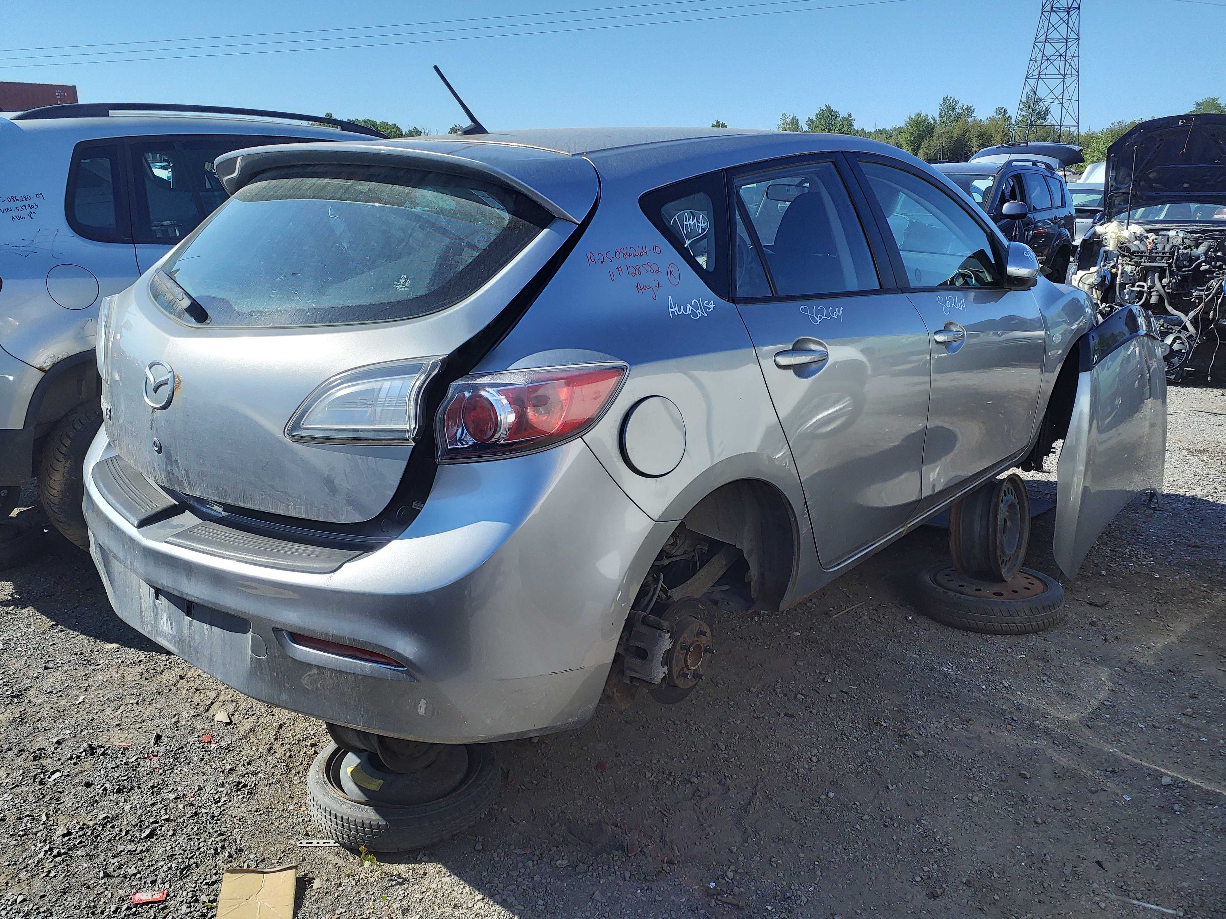 MAZDA MAZDA3 2010